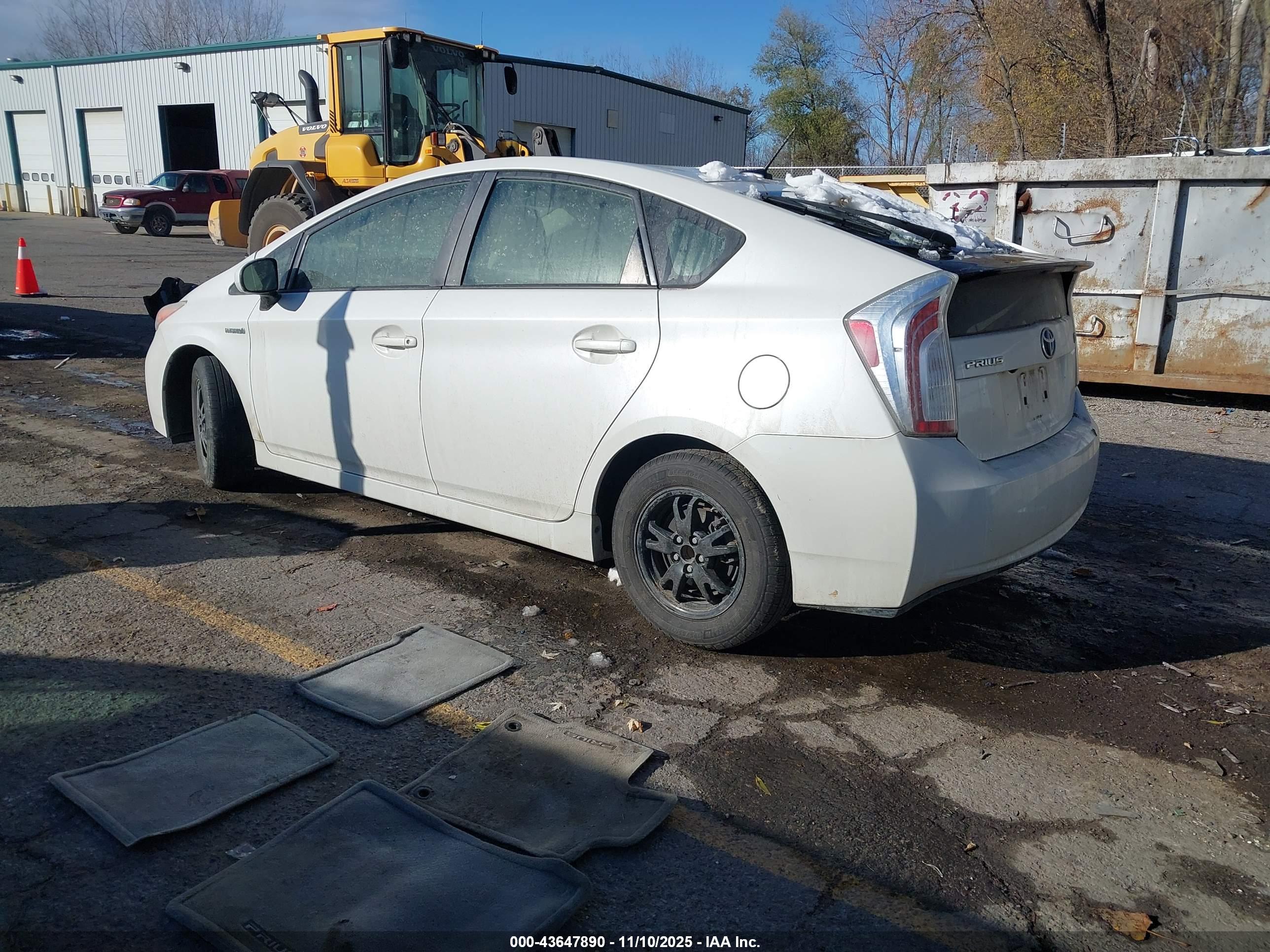 TOYOTA PRIUS image 3