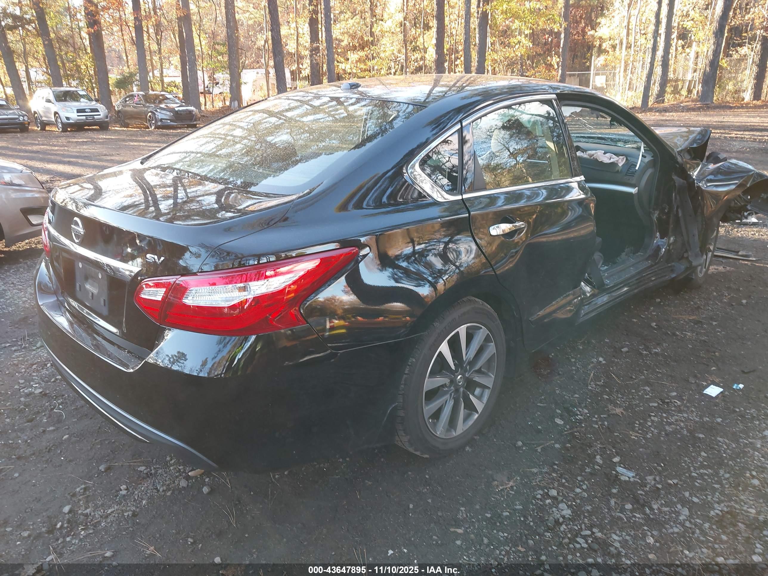 NISSAN ALTIMA image 4