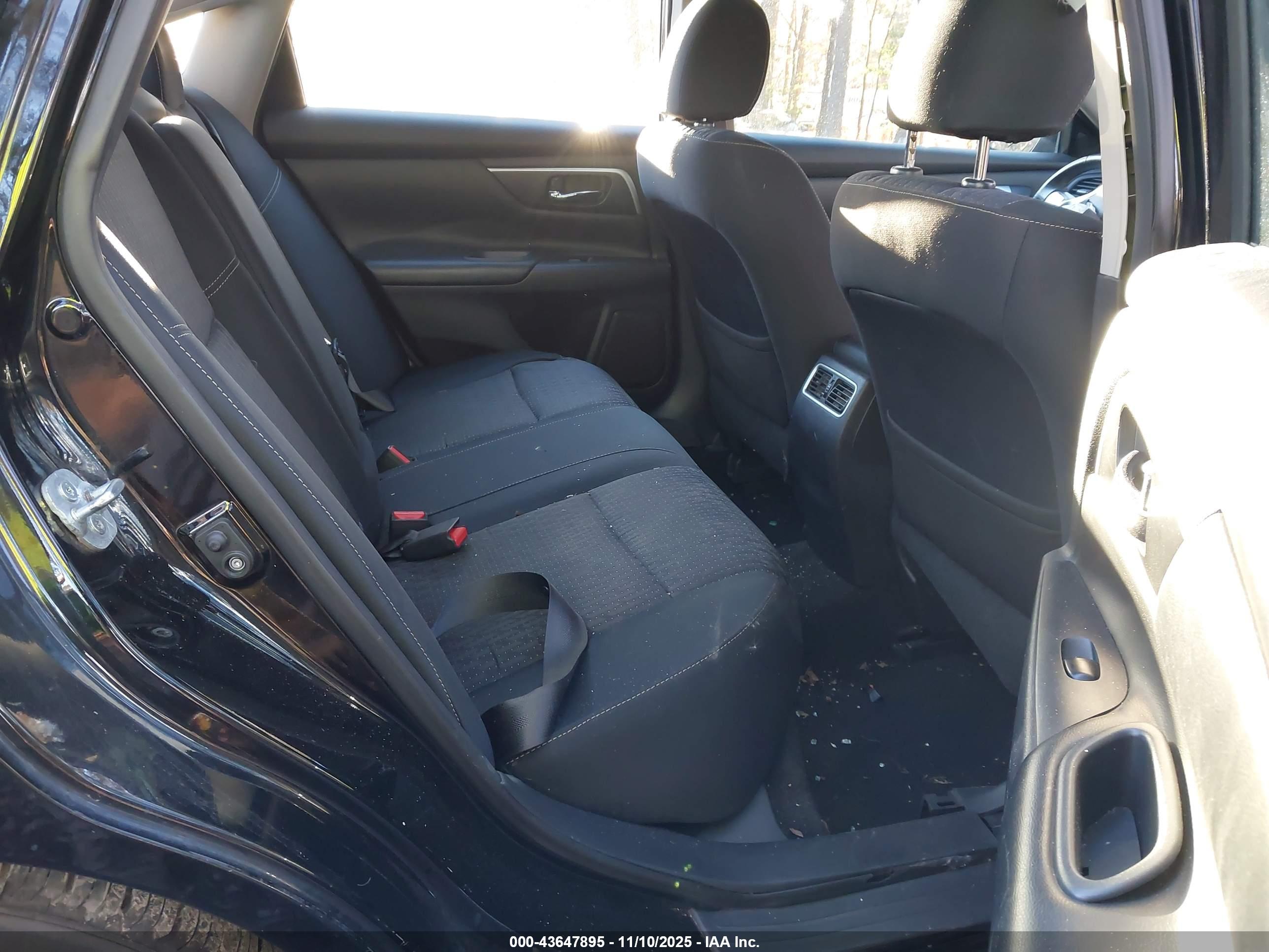 NISSAN ALTIMA image 8