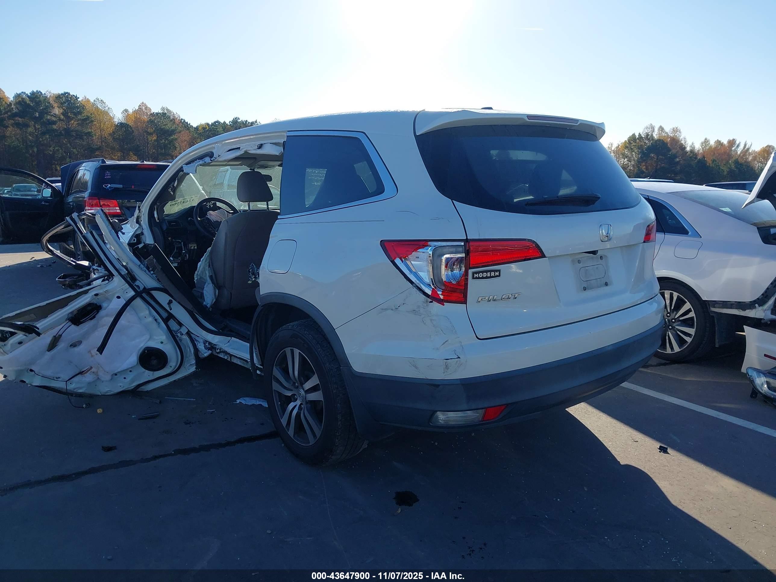 HONDA PILOT image 3
