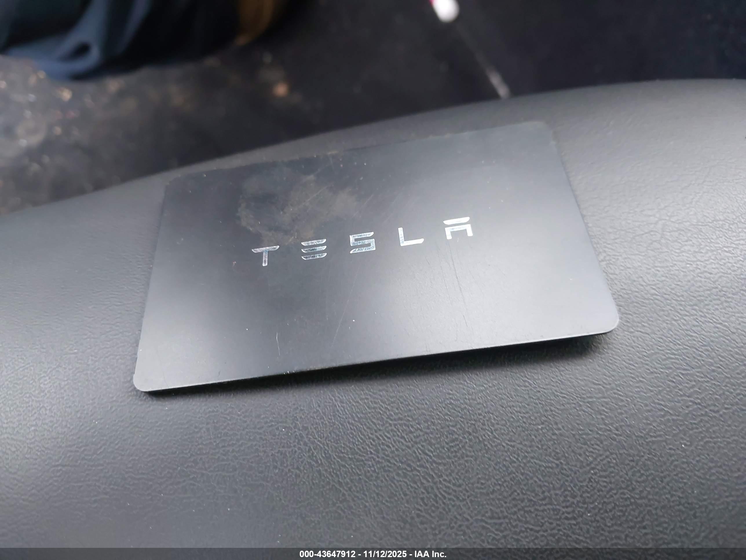 TESLA MODEL image 11