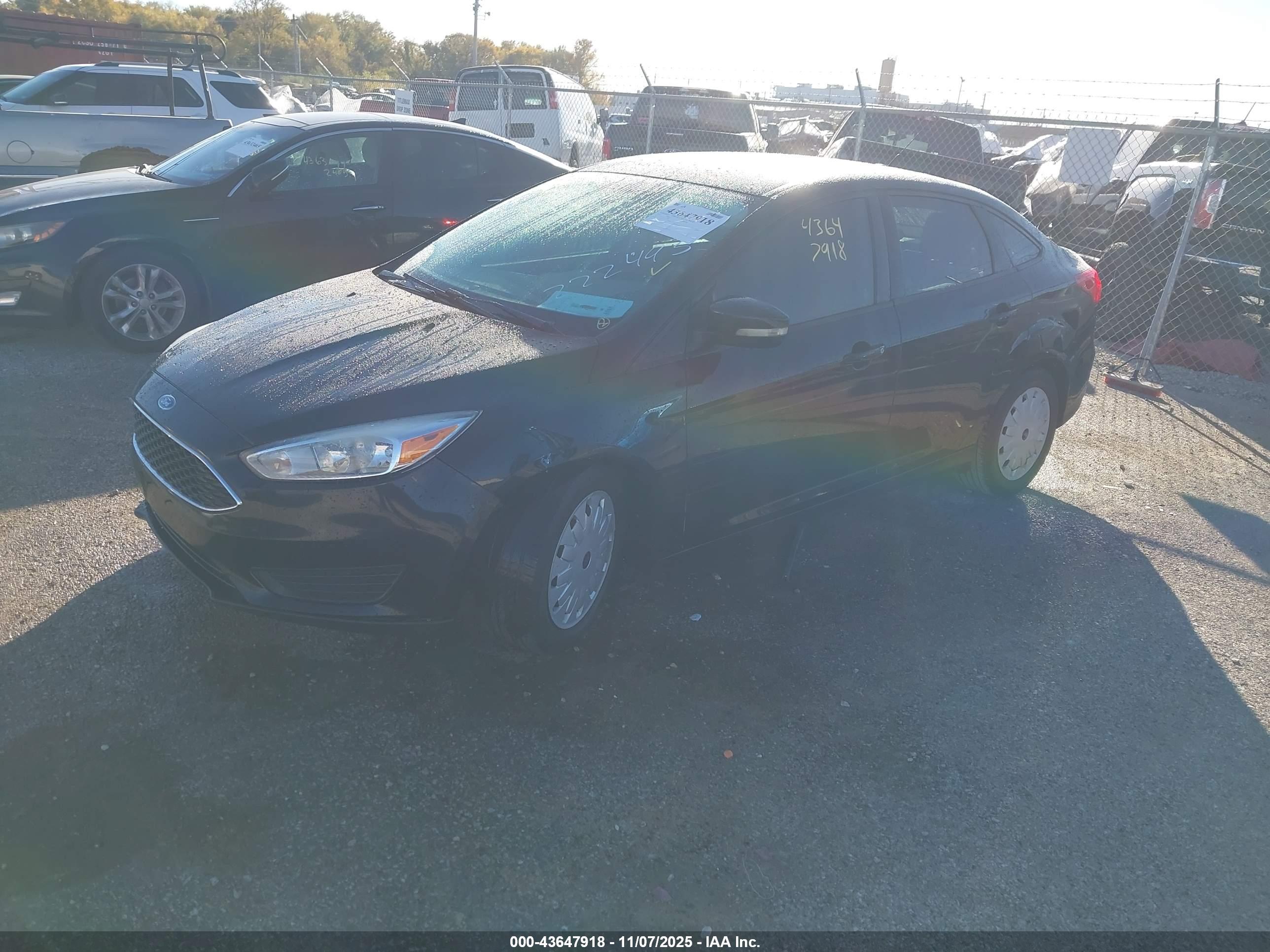 FORD FOCUS image 2