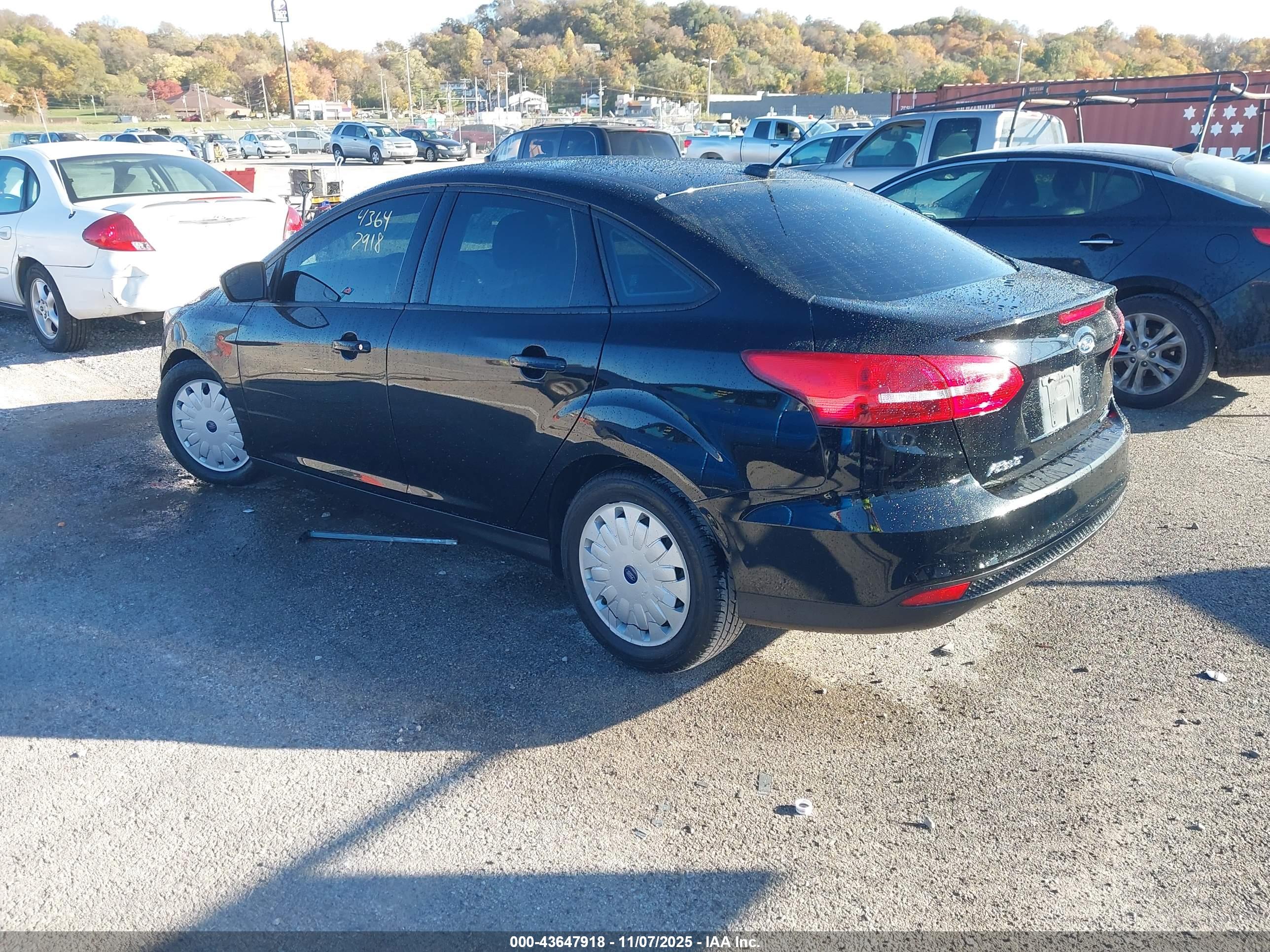 FORD FOCUS image 3