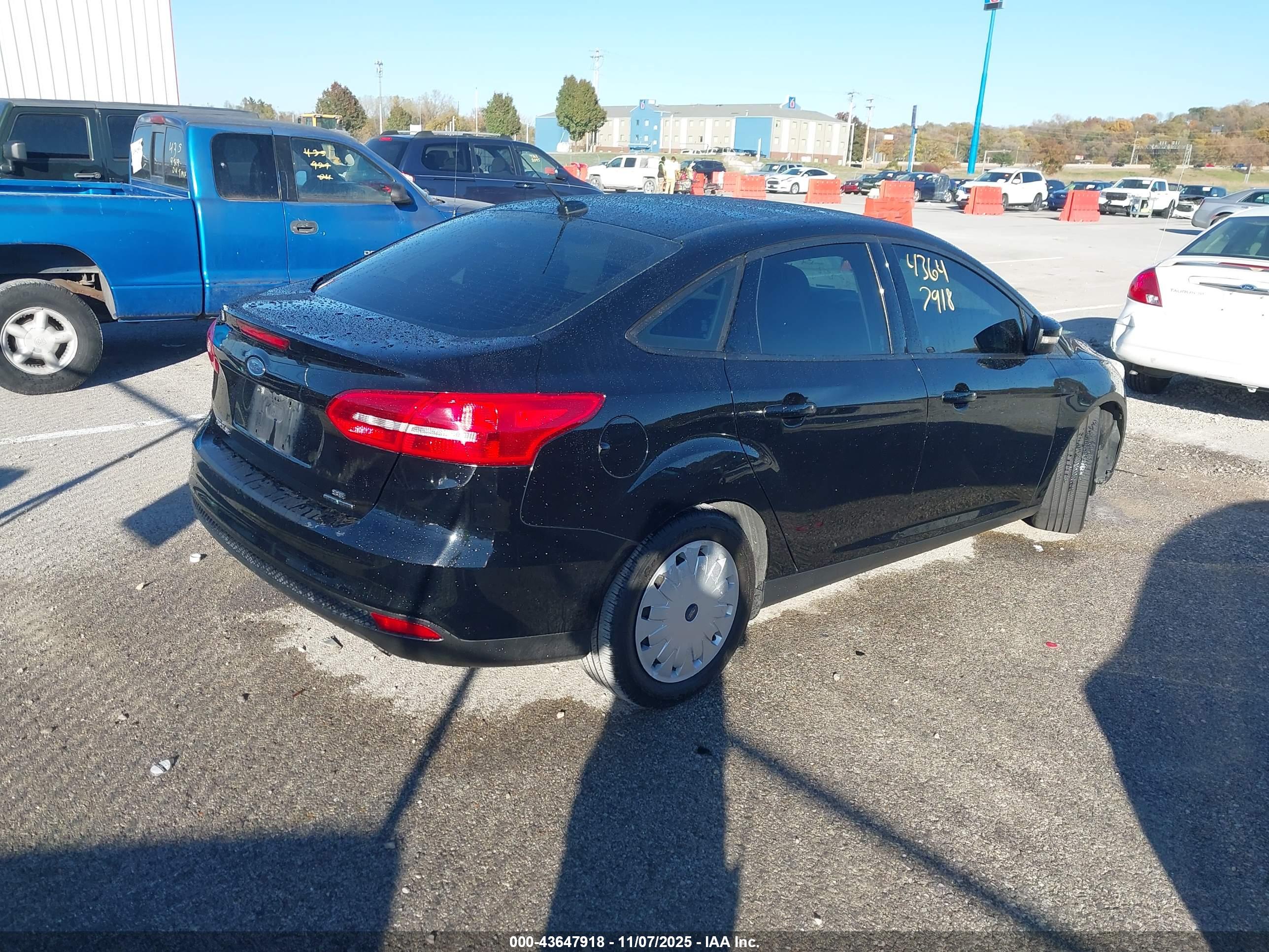 FORD FOCUS image 4