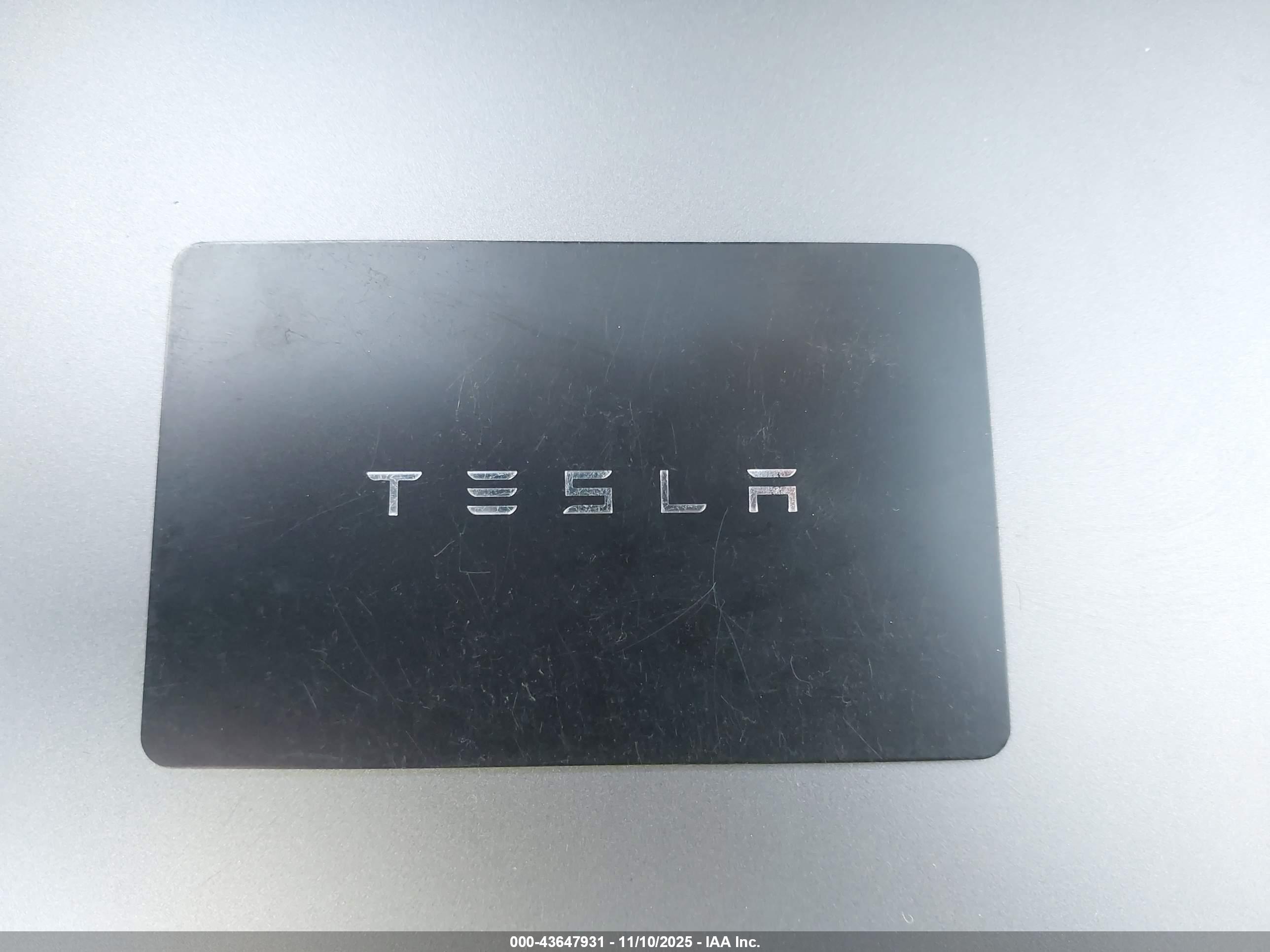 TESLA MODEL image 11