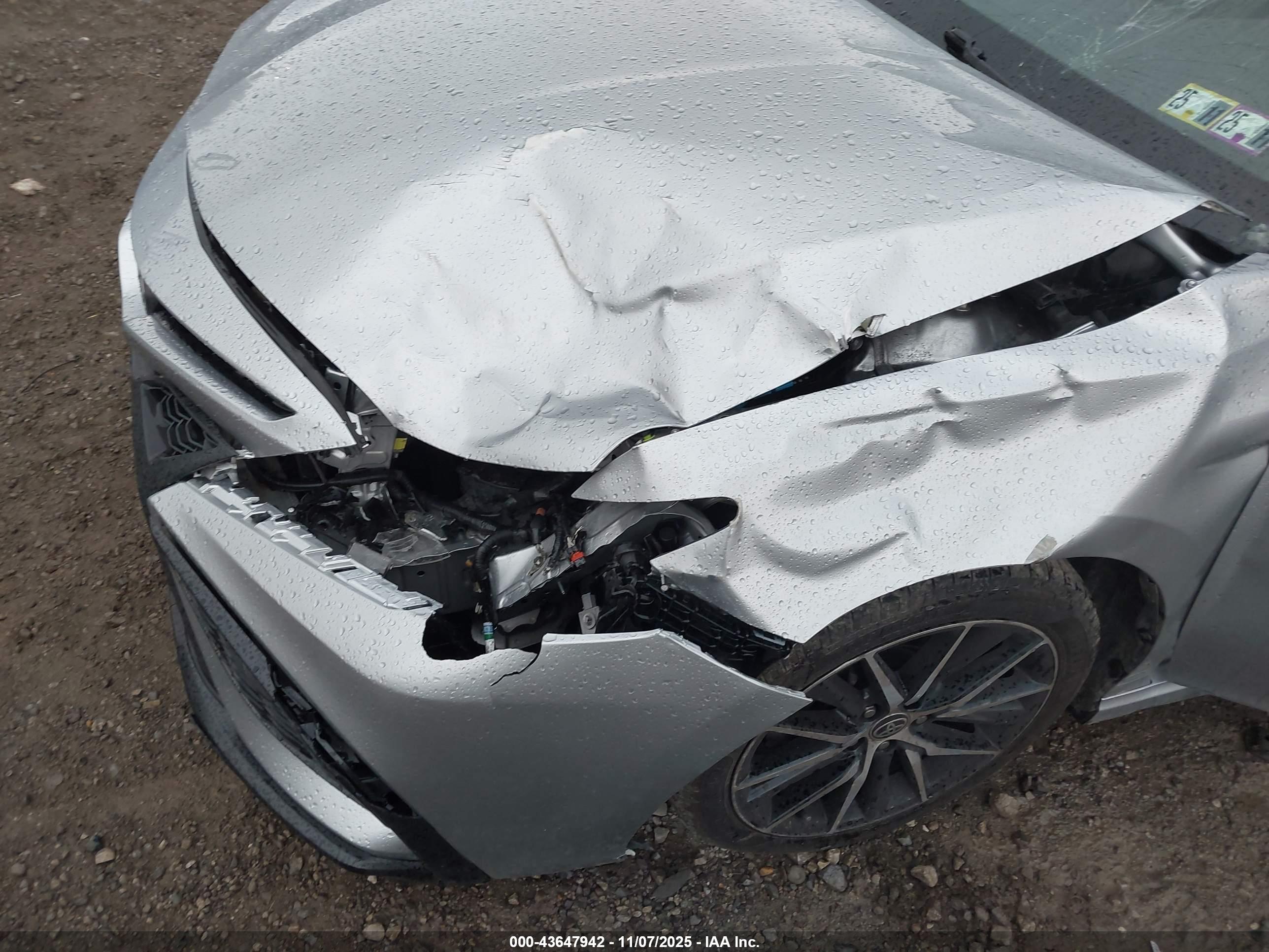 TOYOTA CAMRY image 6