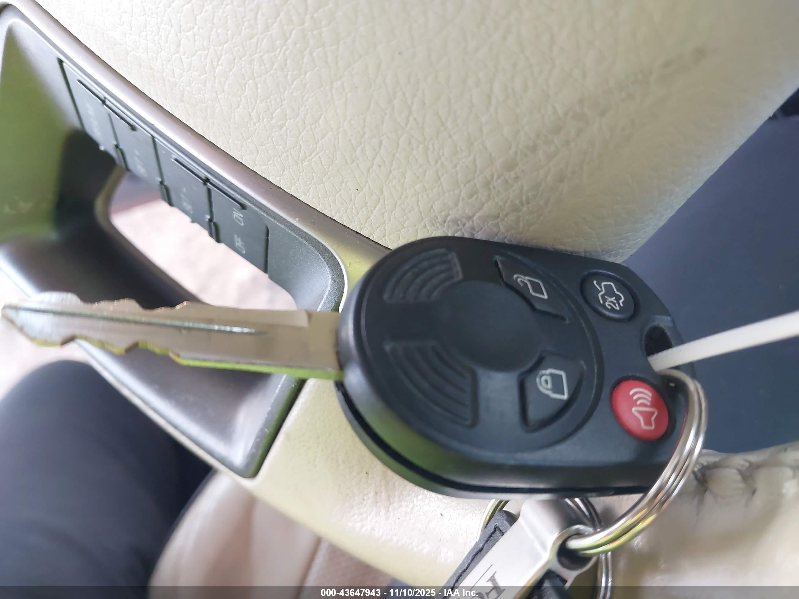 LINCOLN MKZ image 11