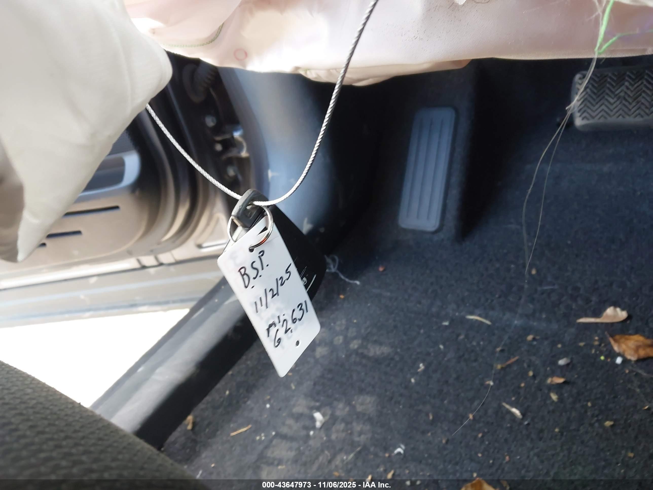TOYOTA RAV4 image 11