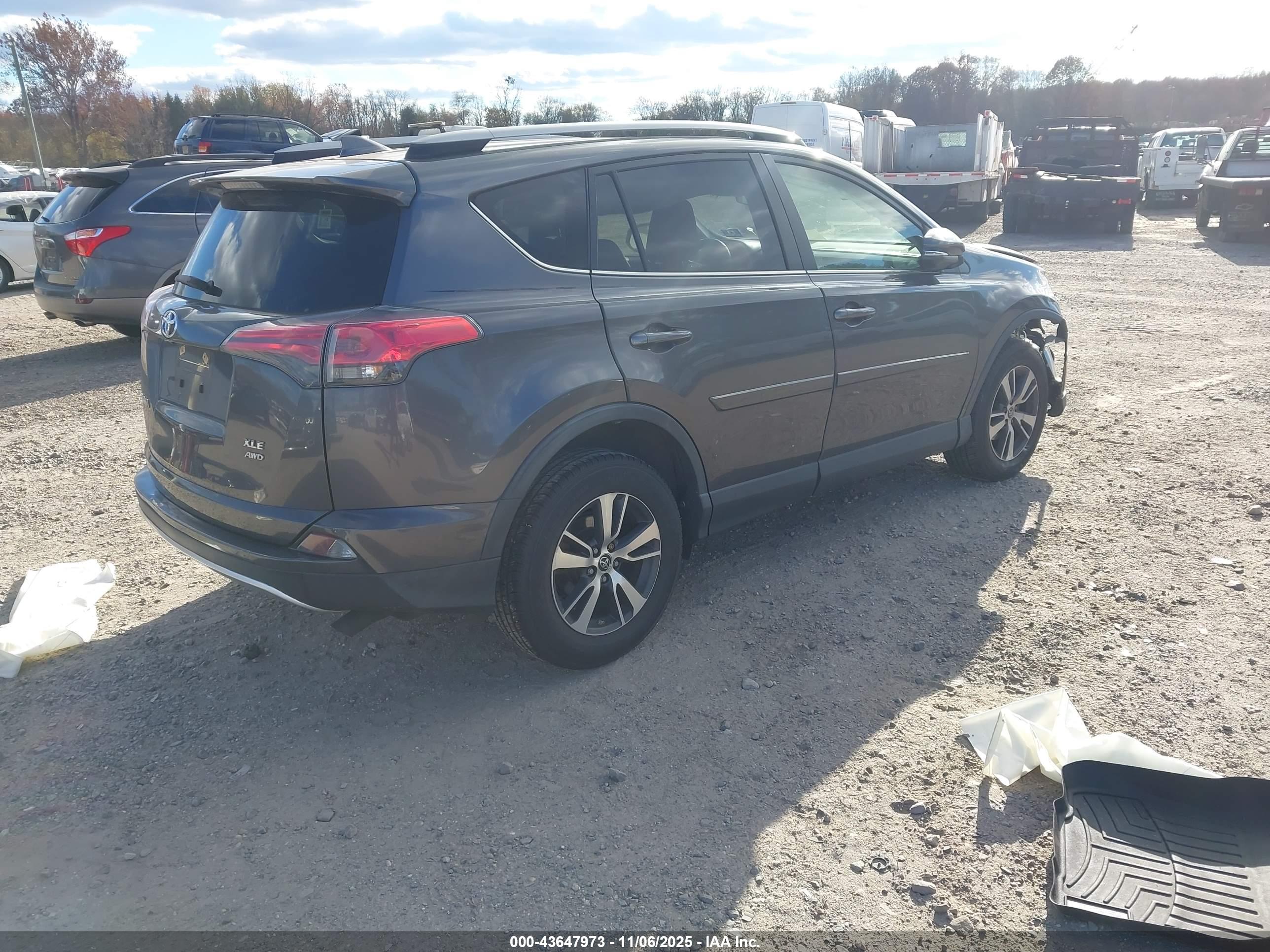 TOYOTA RAV4 image 4