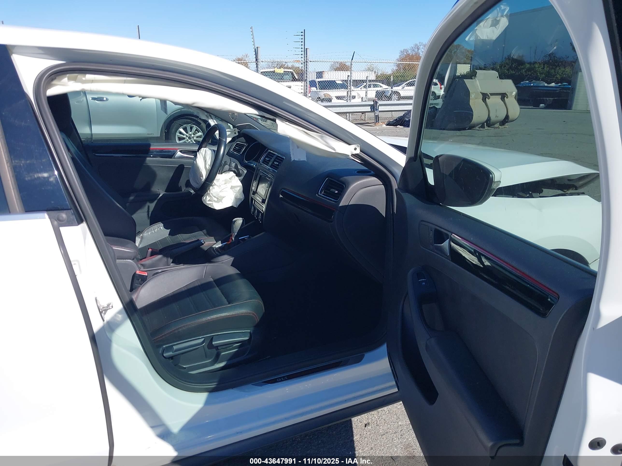 VOLKSWAGEN JETTA image 5