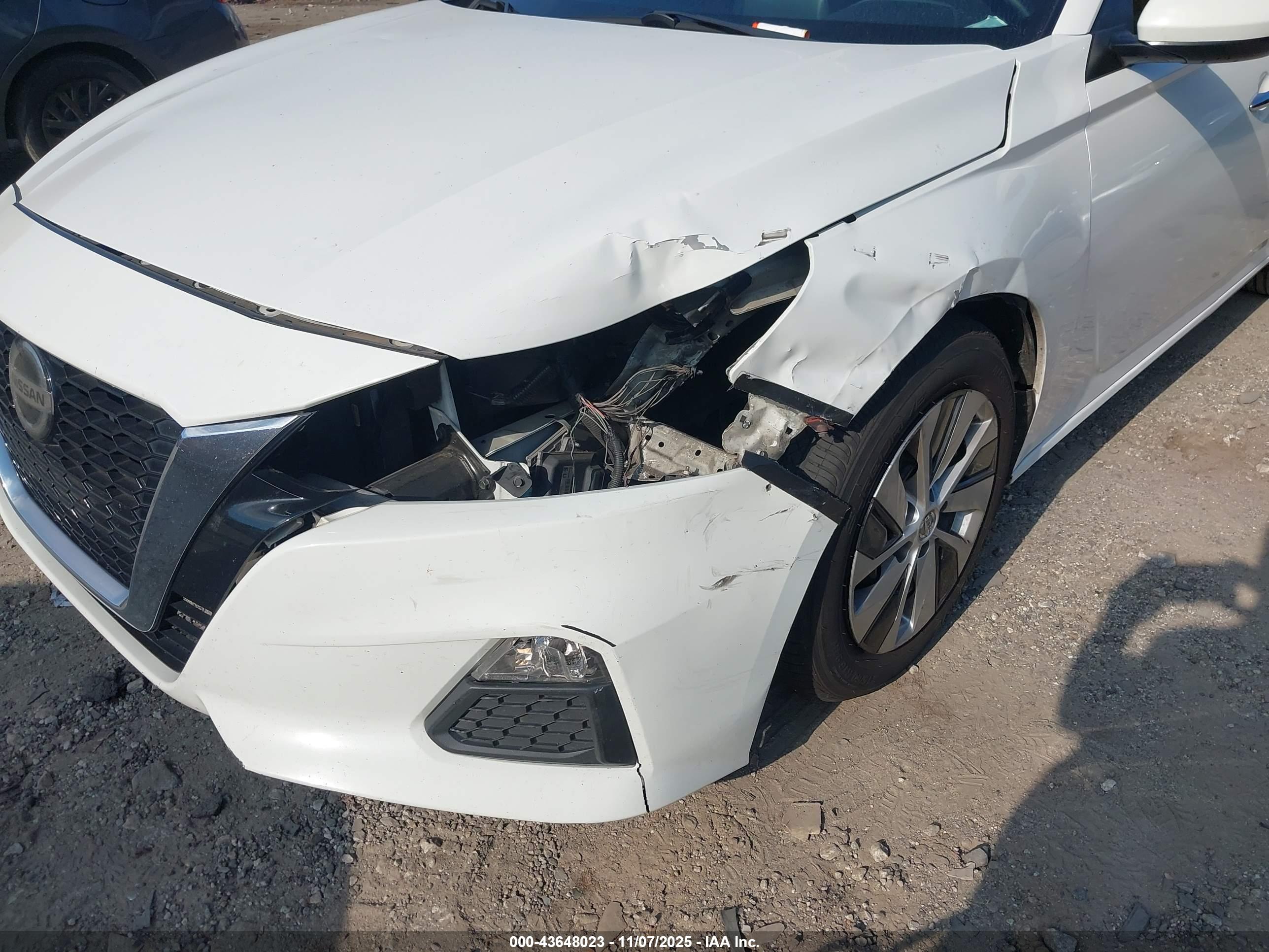NISSAN ALTIMA image 6