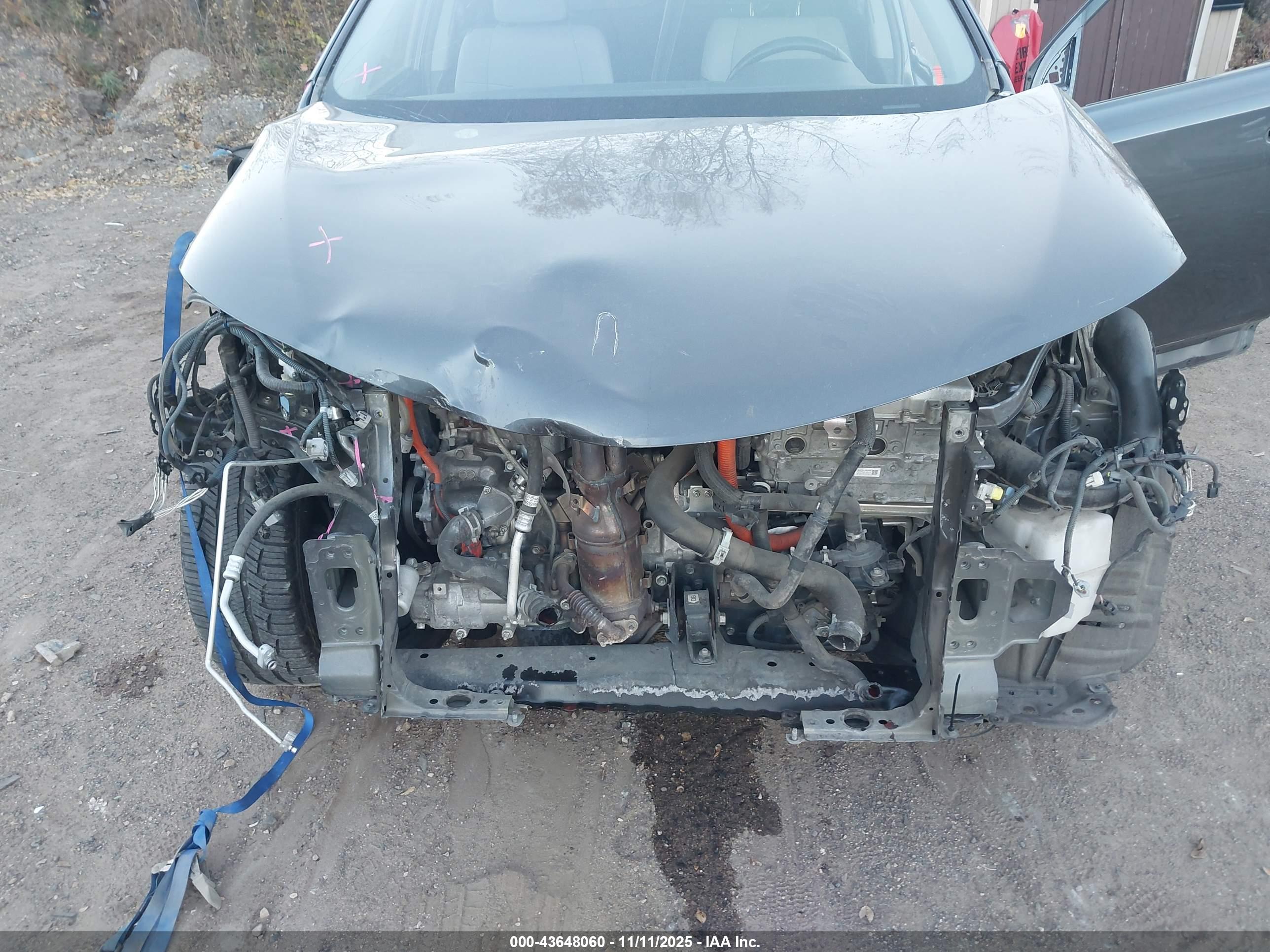 TOYOTA RAV4 image 6