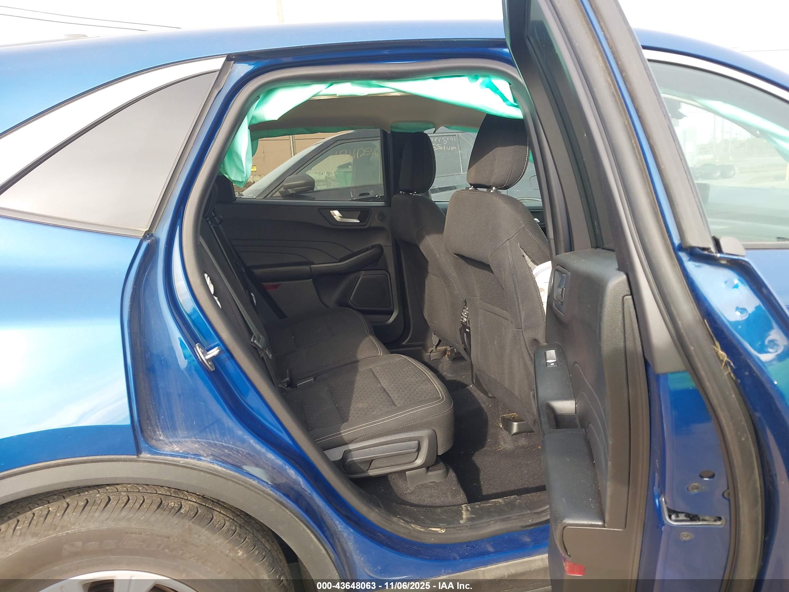 FORD ESCAPE image 8