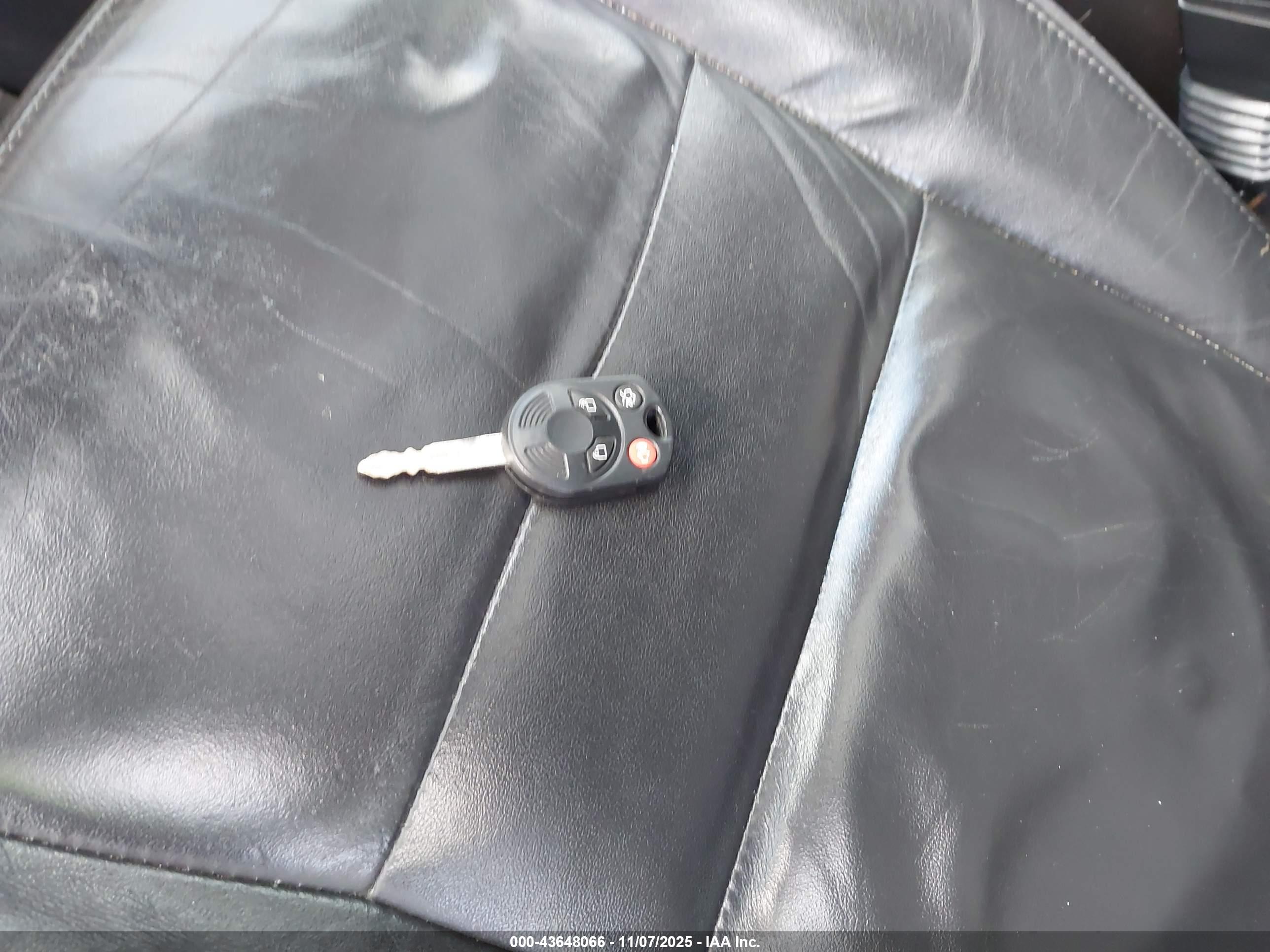 FORD ESCAPE image 11
