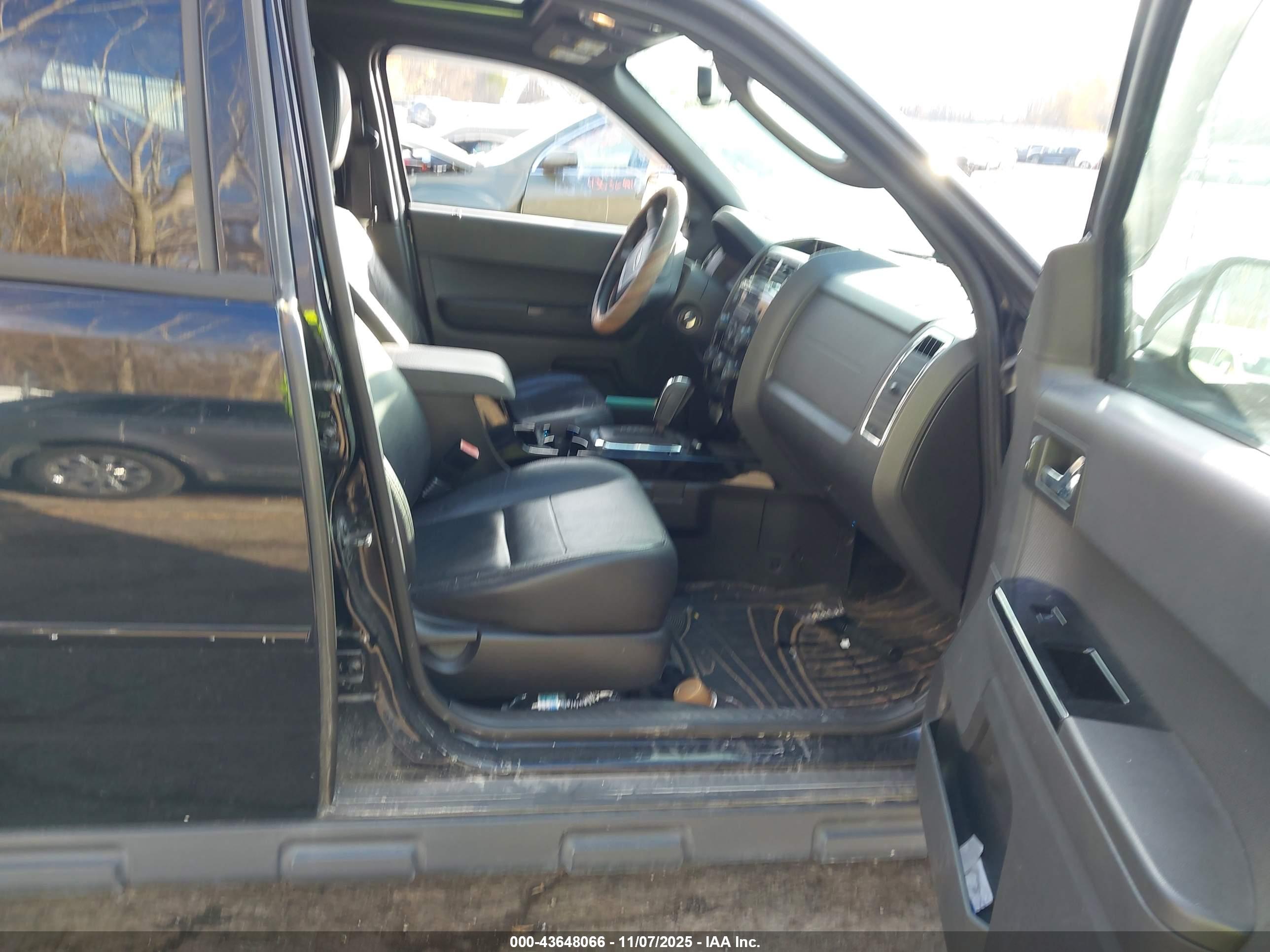 FORD ESCAPE image 5