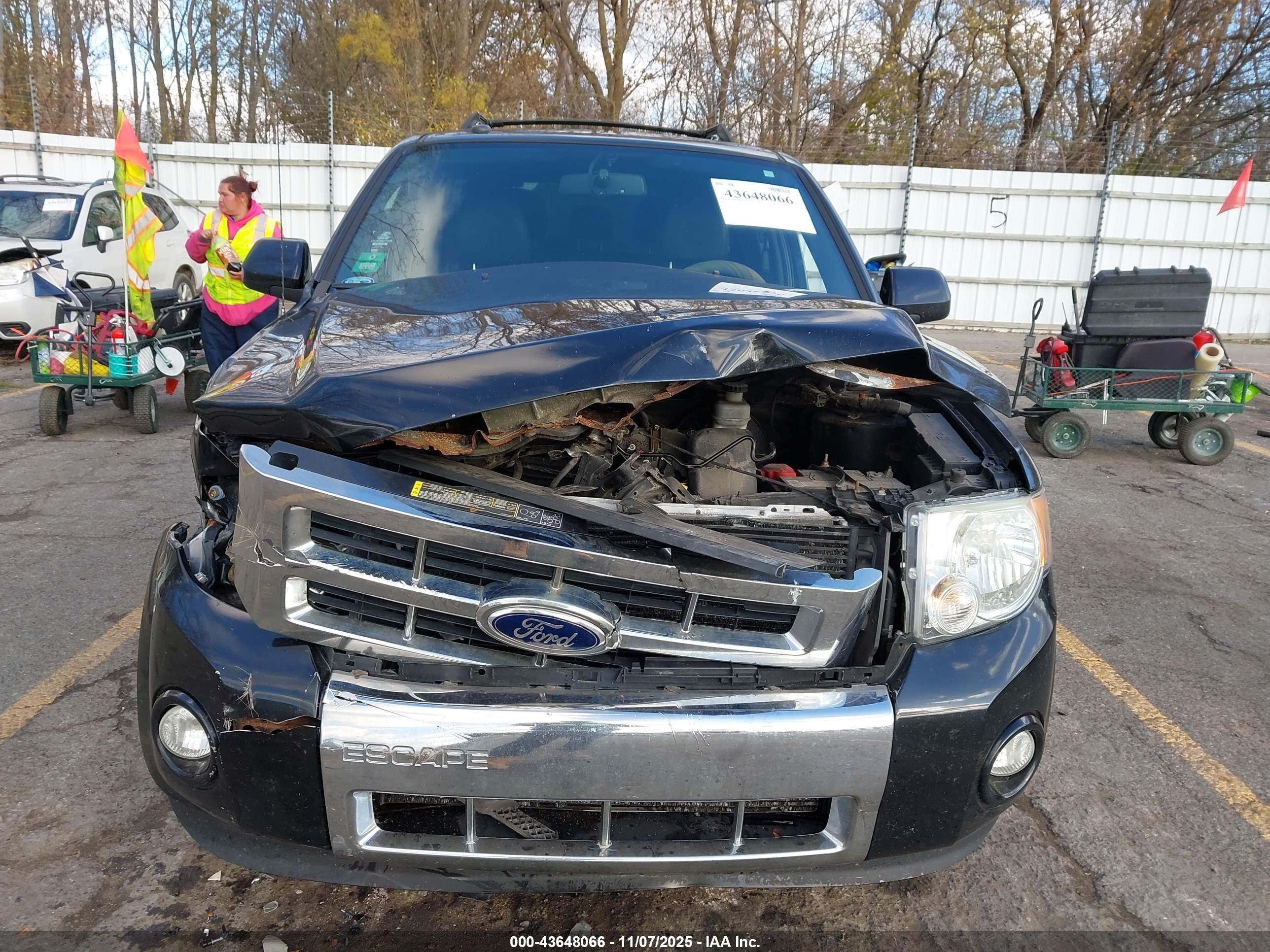 FORD ESCAPE image 6