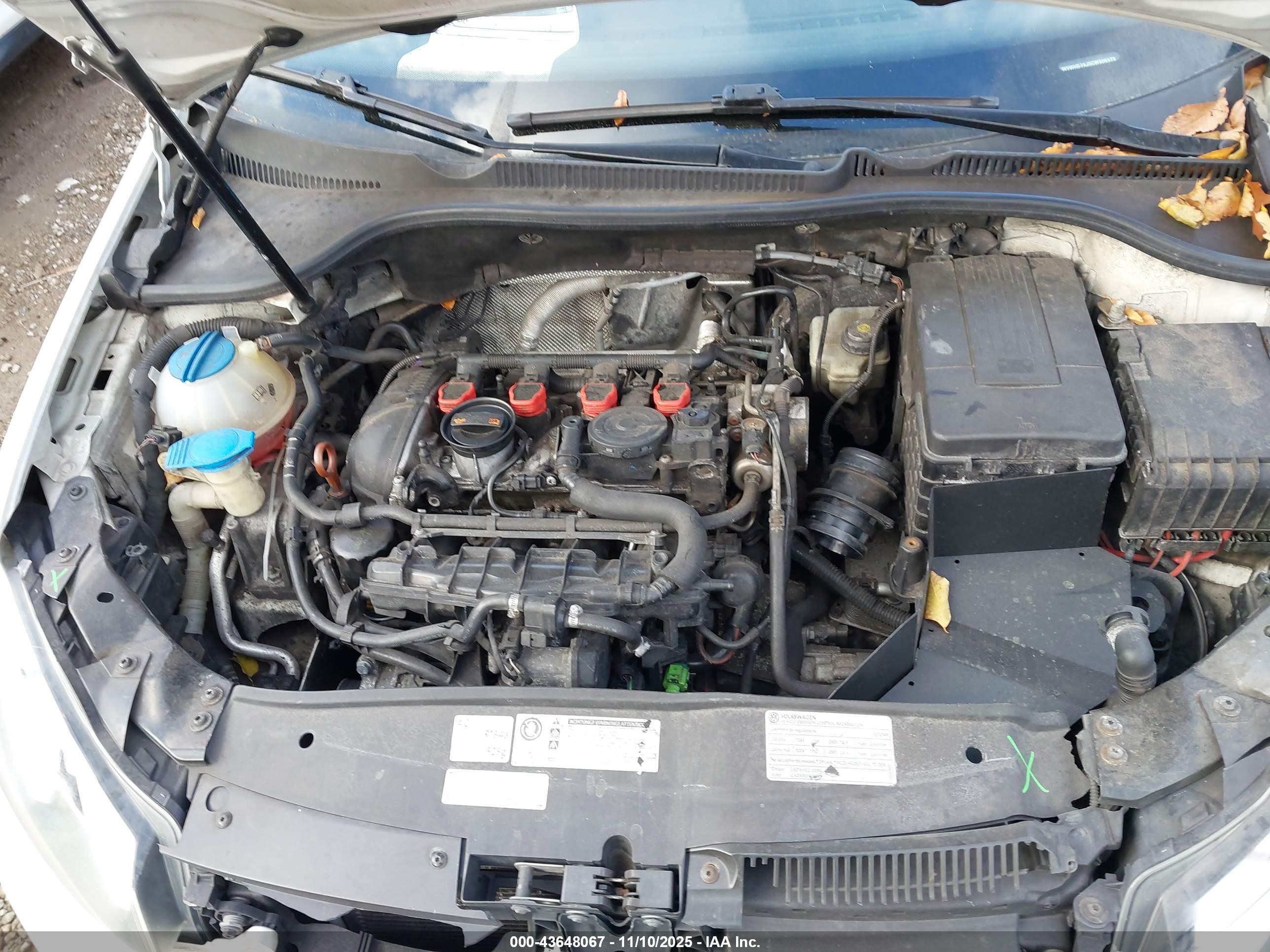VOLKSWAGEN GTI image 10
