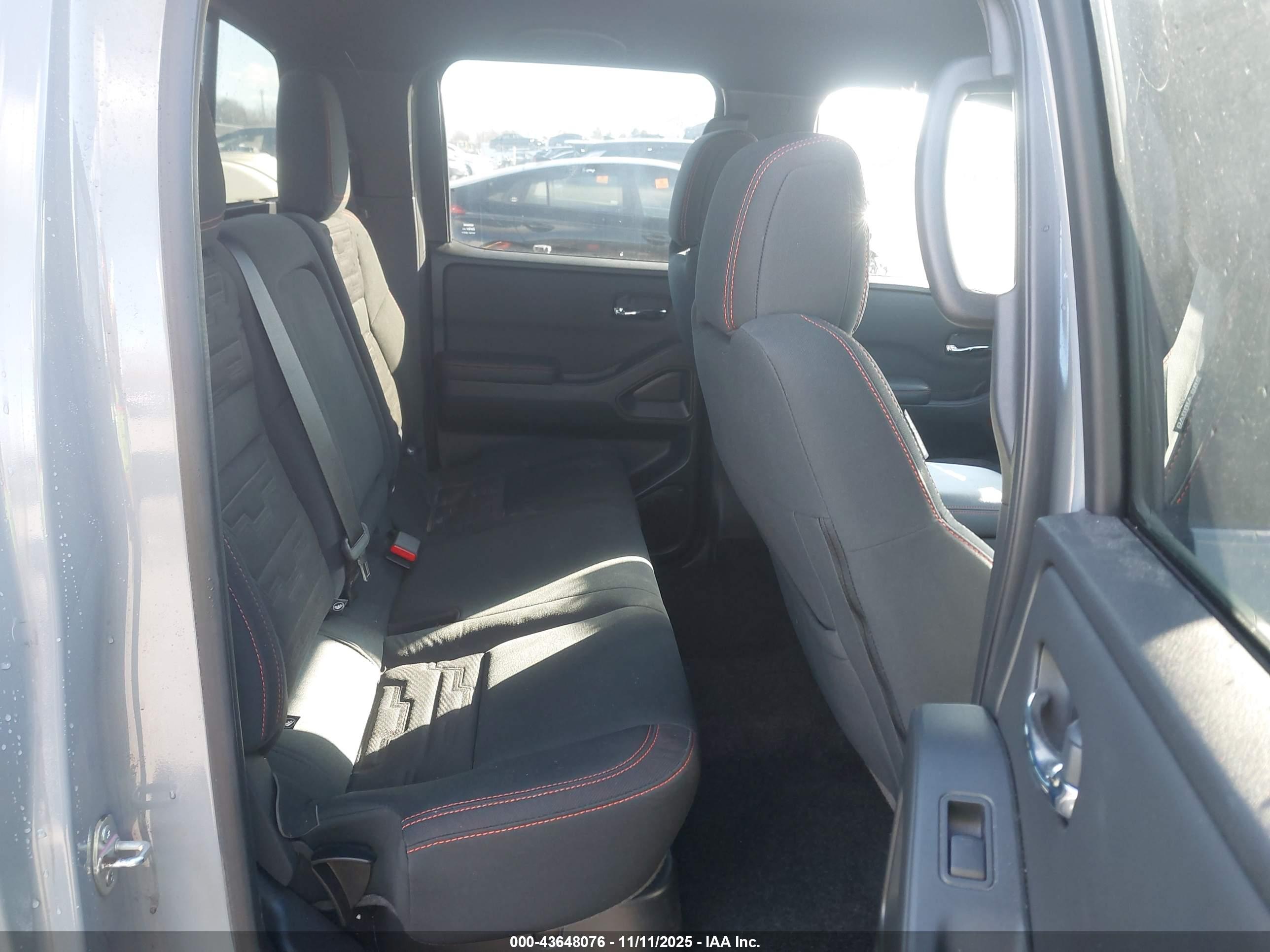 NISSAN FRONTIER image 8