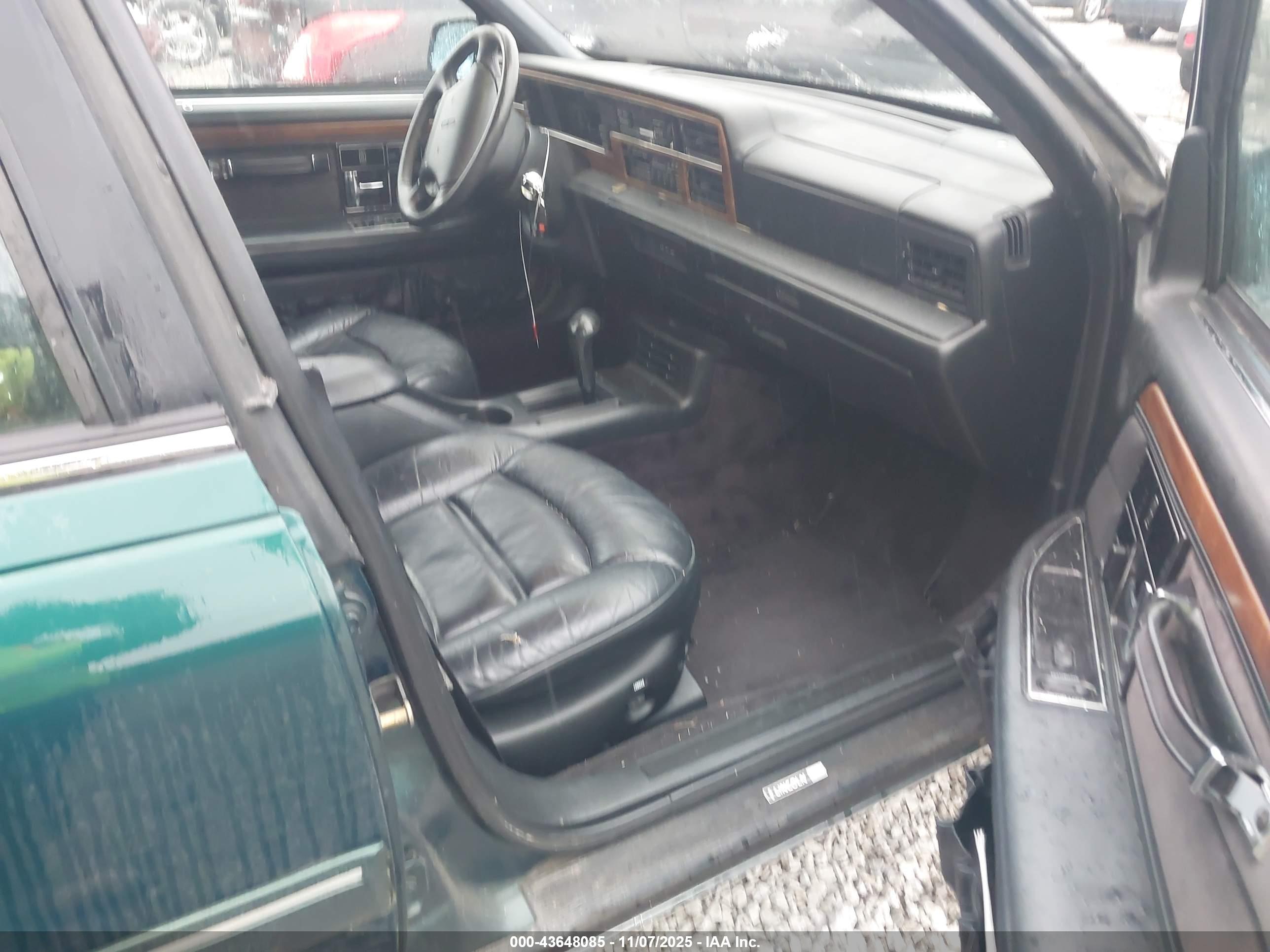 LINCOLN CONTINENTAL image 5