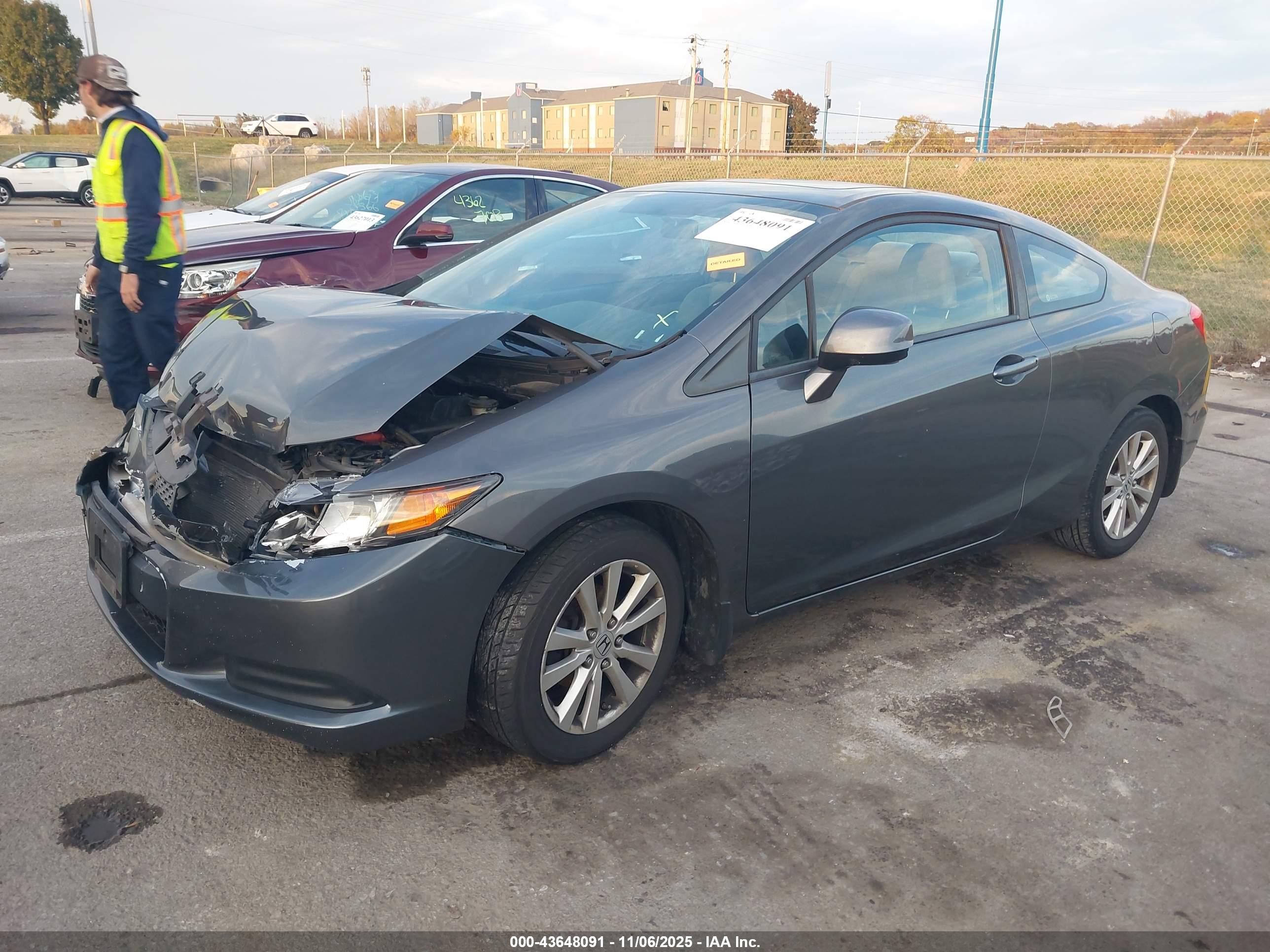 HONDA CIVIC image 2