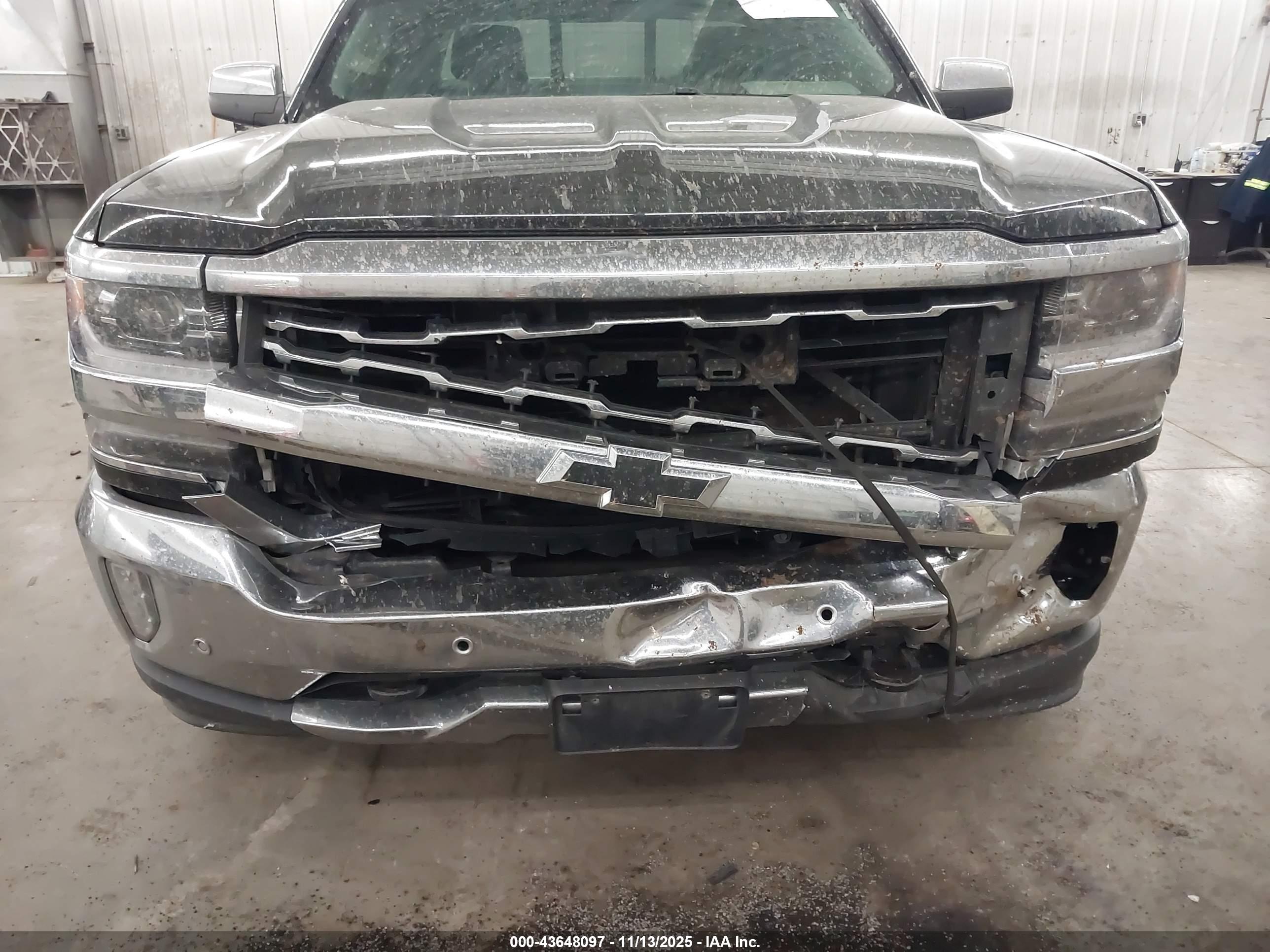 CHEVROLET SILVERADO image 6