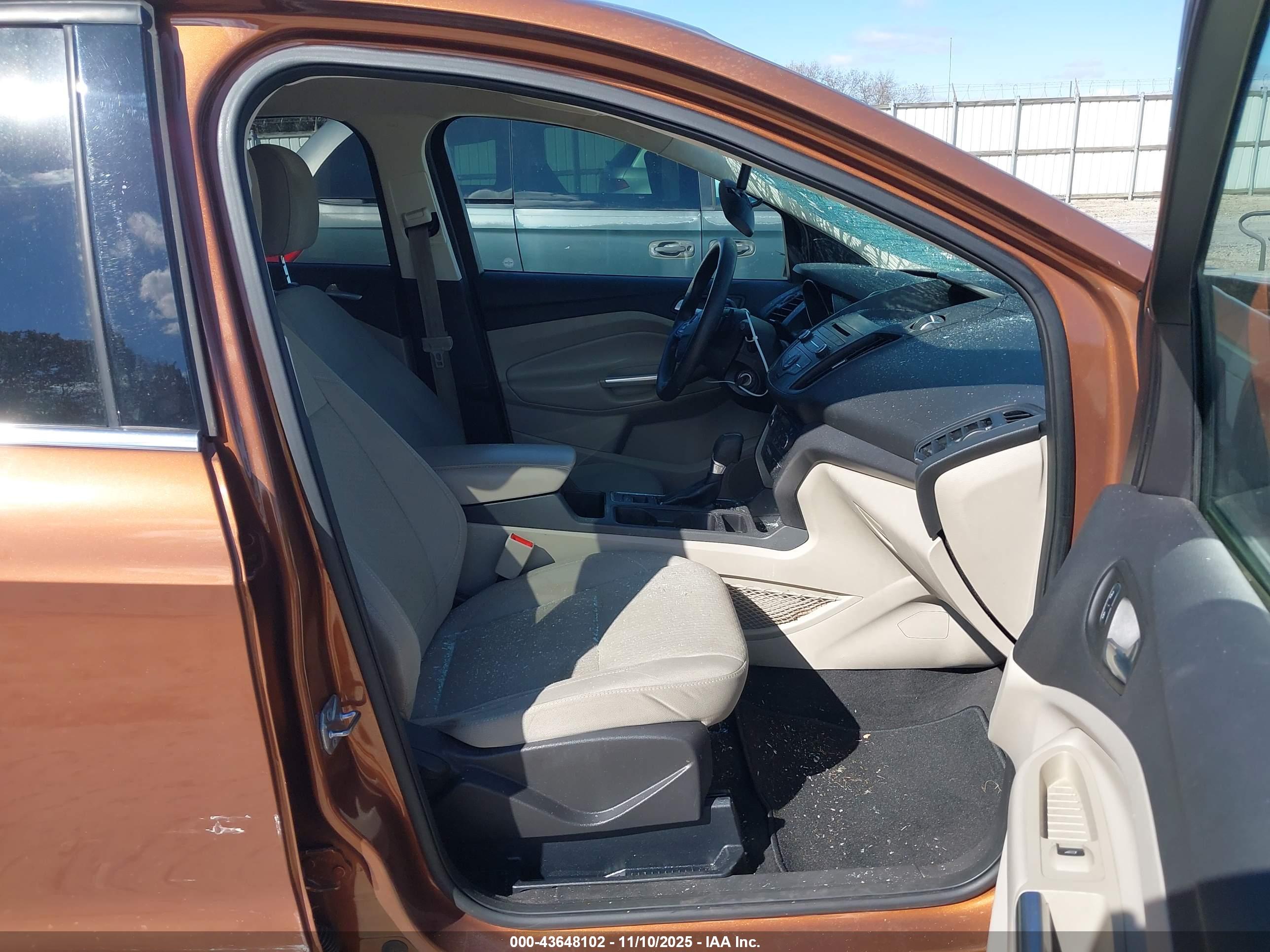 FORD ESCAPE image 5