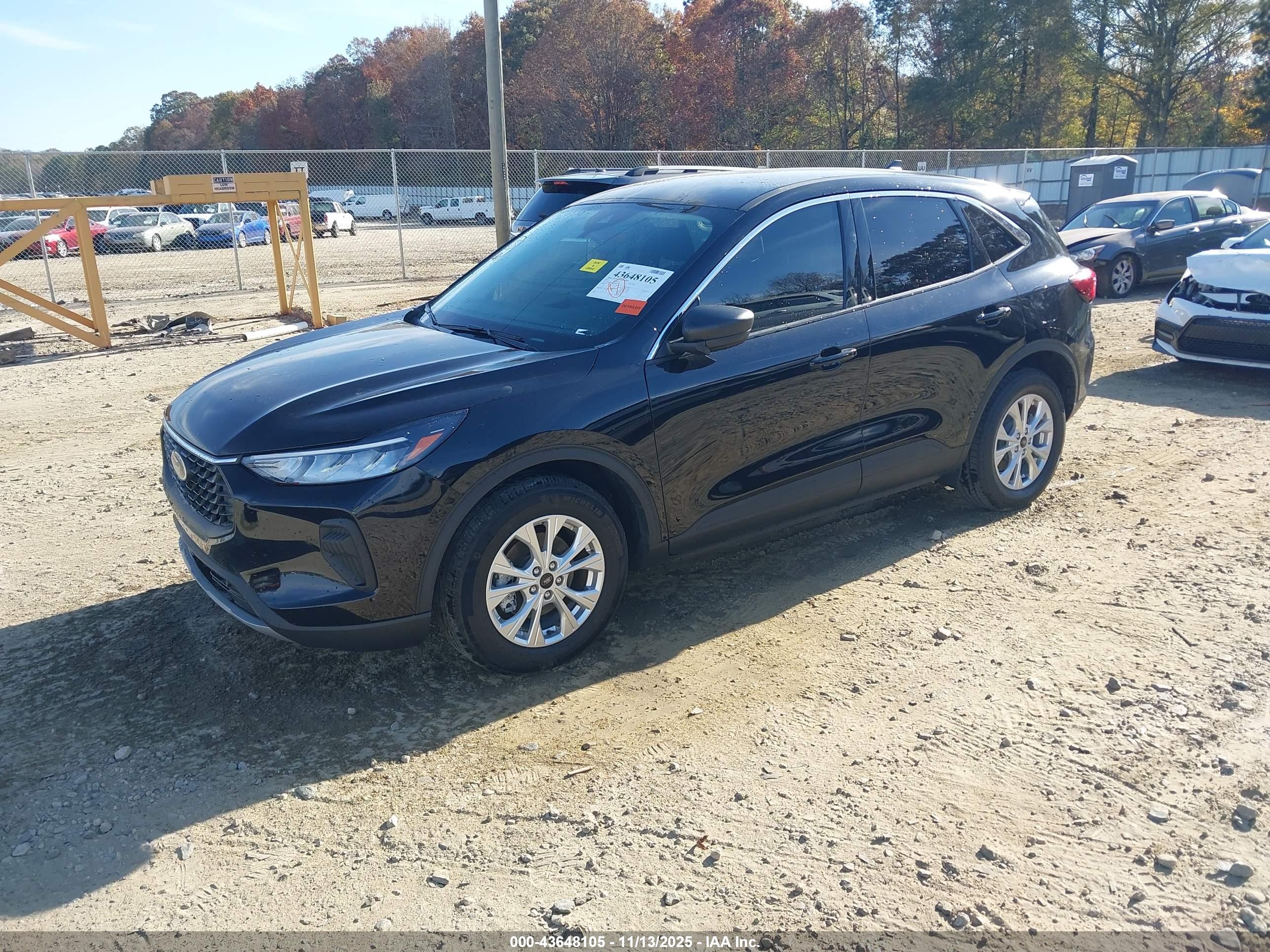 FORD ESCAPE image 2