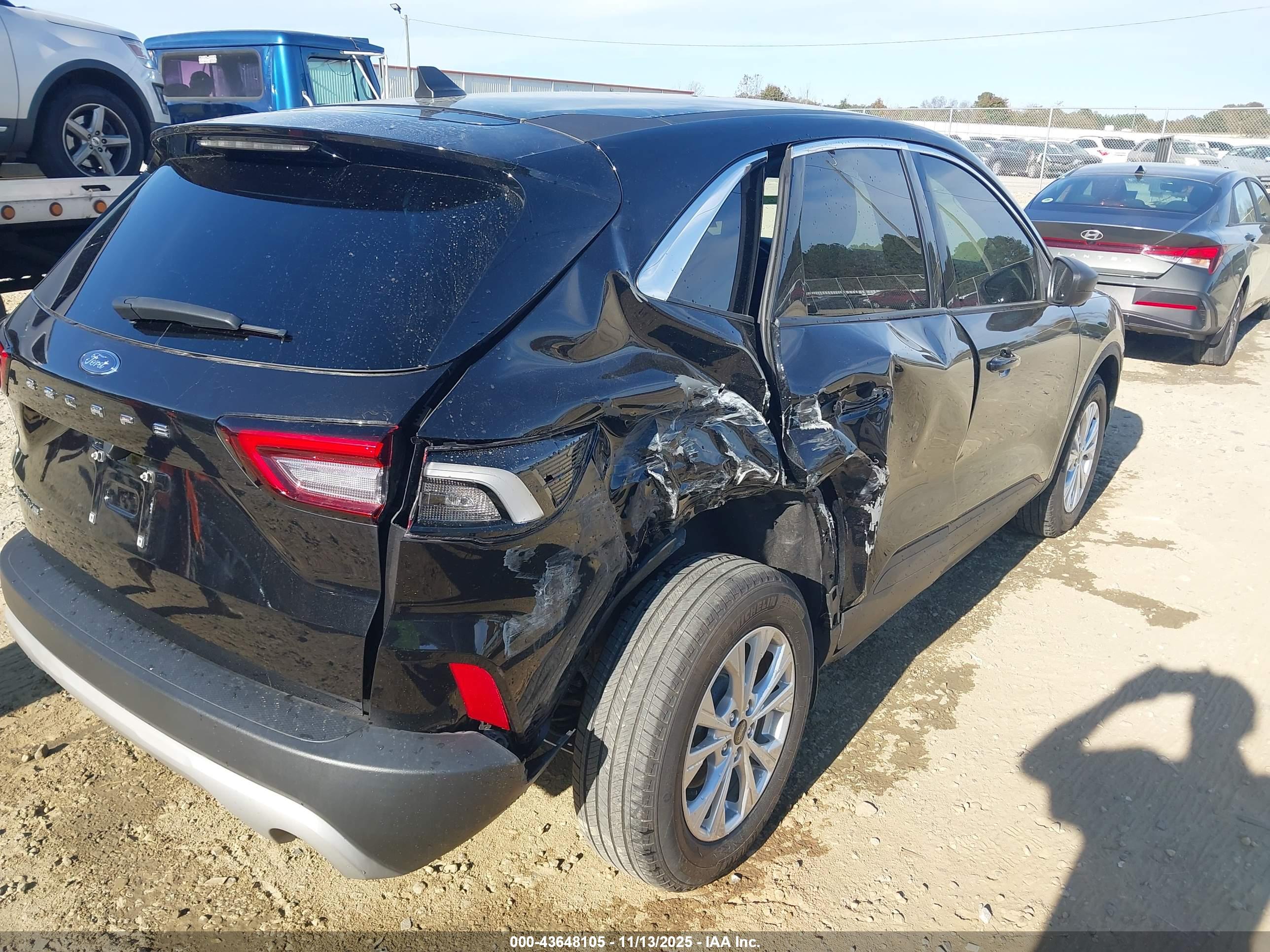 FORD ESCAPE image 6
