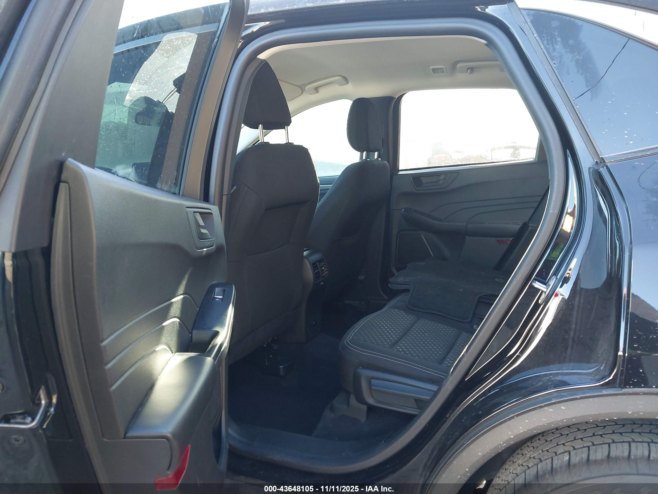 FORD ESCAPE image 8
