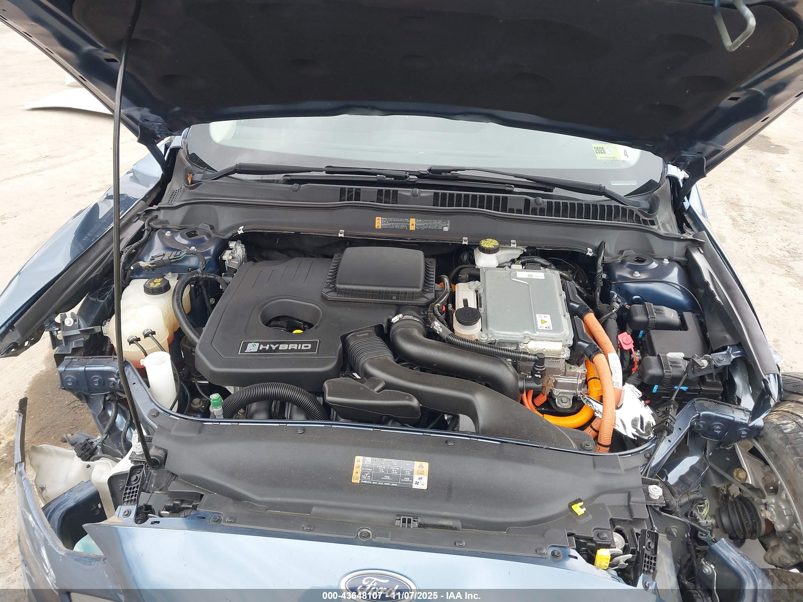 FORD FUSION image 10