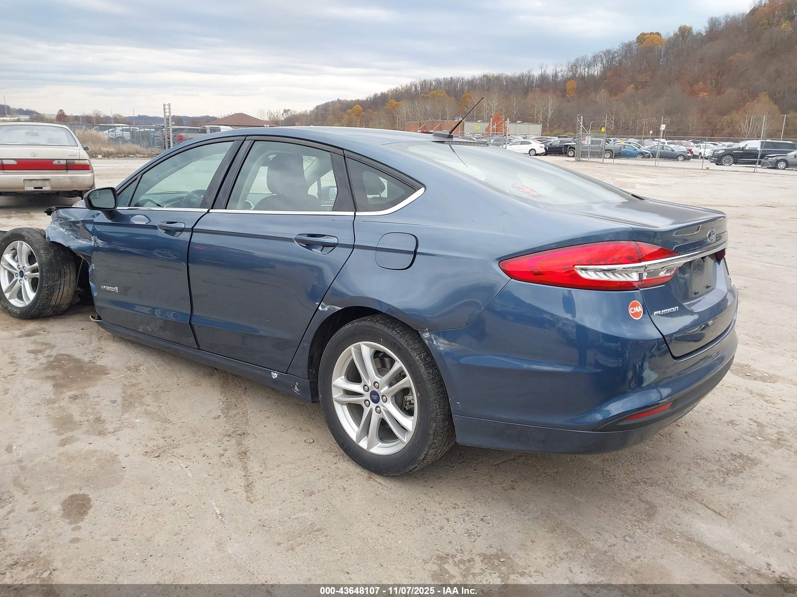 FORD FUSION image 3