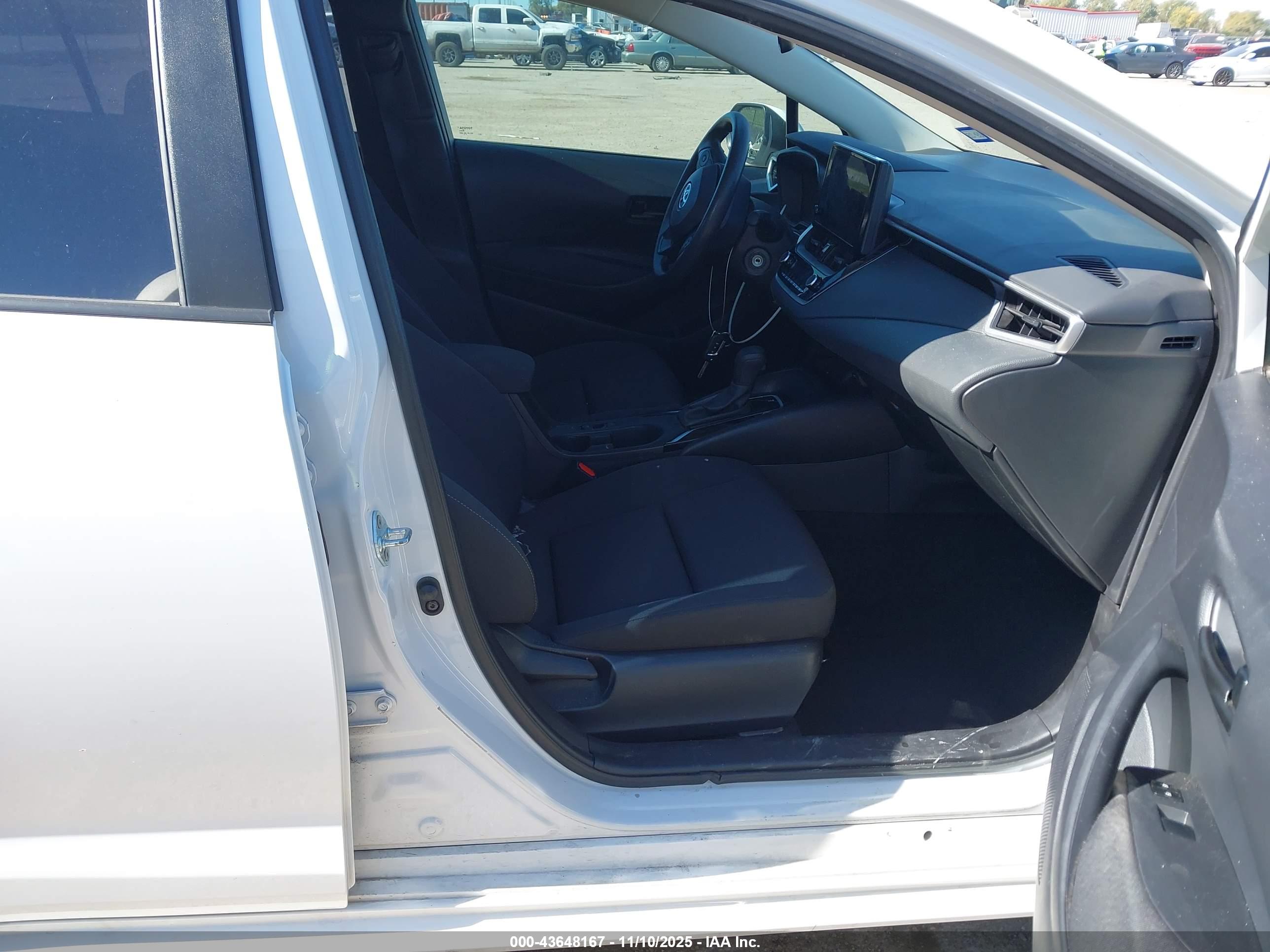 TOYOTA COROLLA image 5