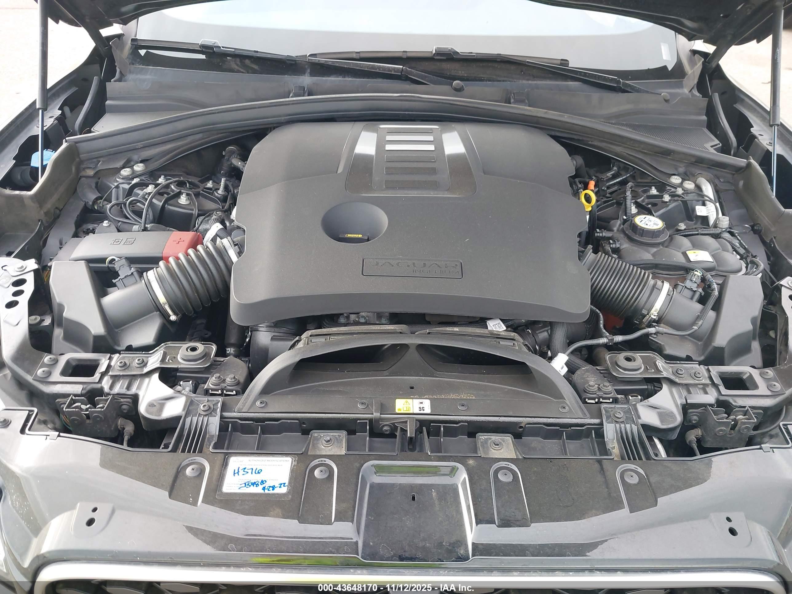 JAGUAR F-PACE image 10