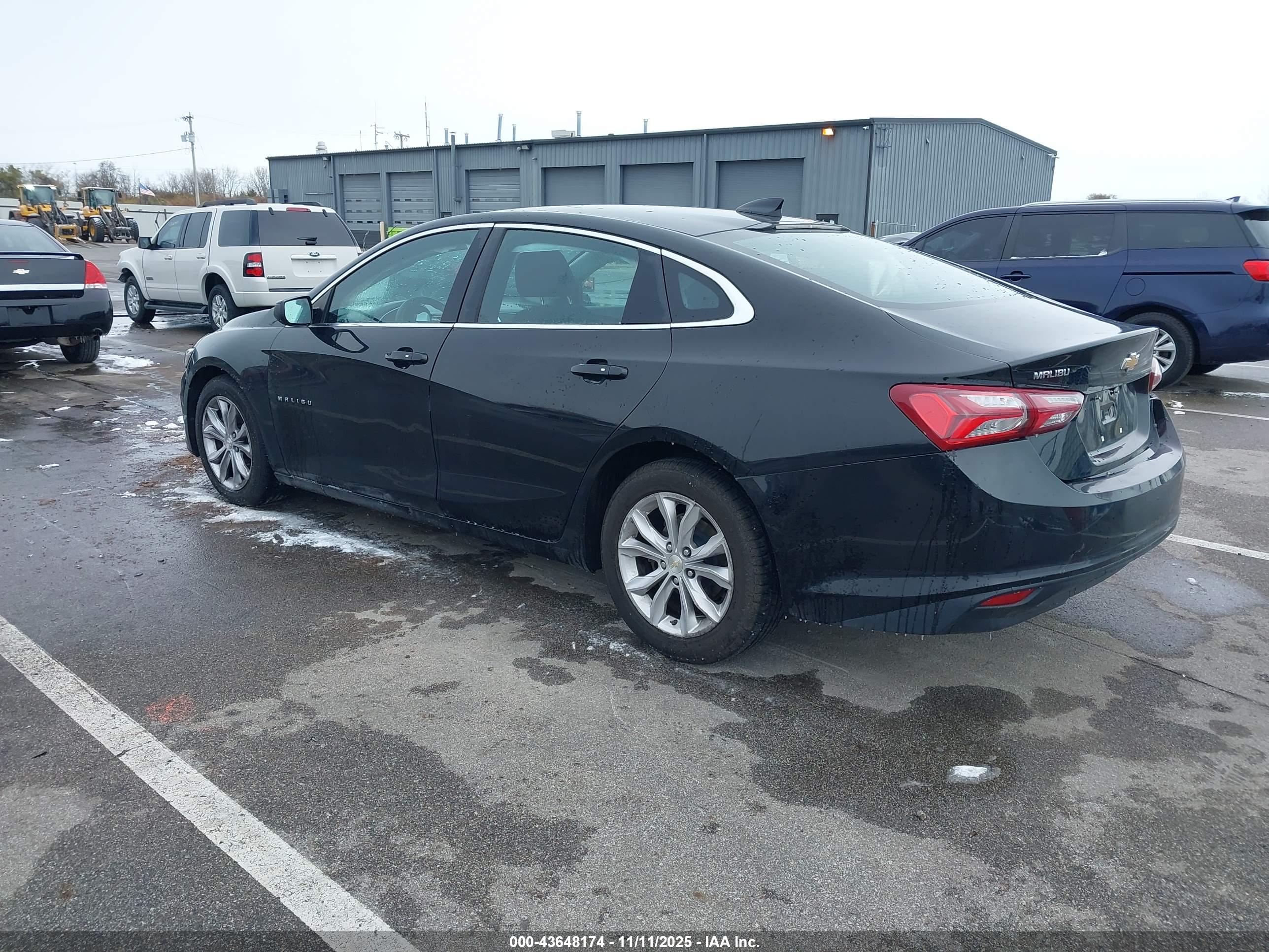 CHEVROLET MALIBU image 3
