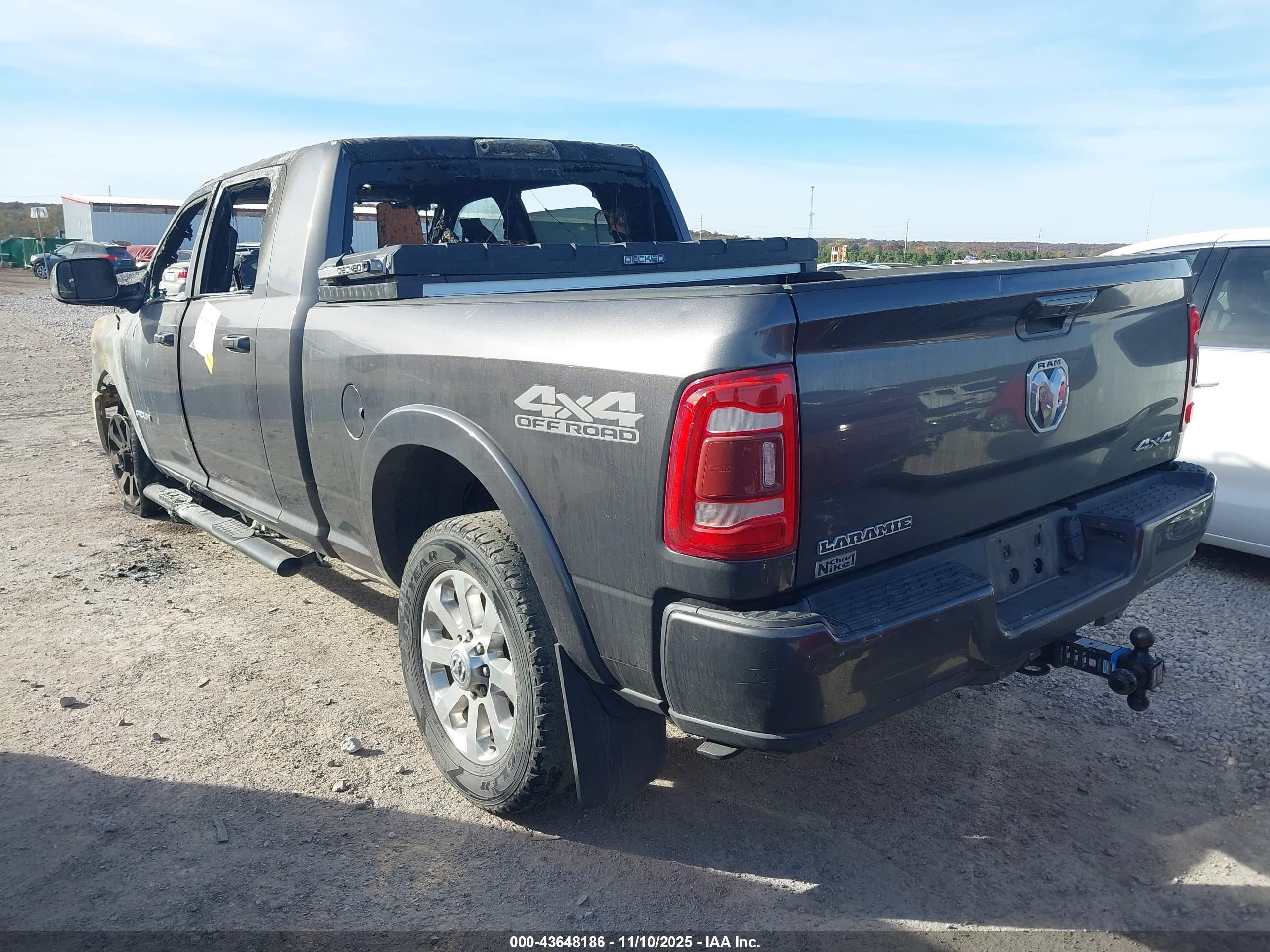 RAM 2500 image 3