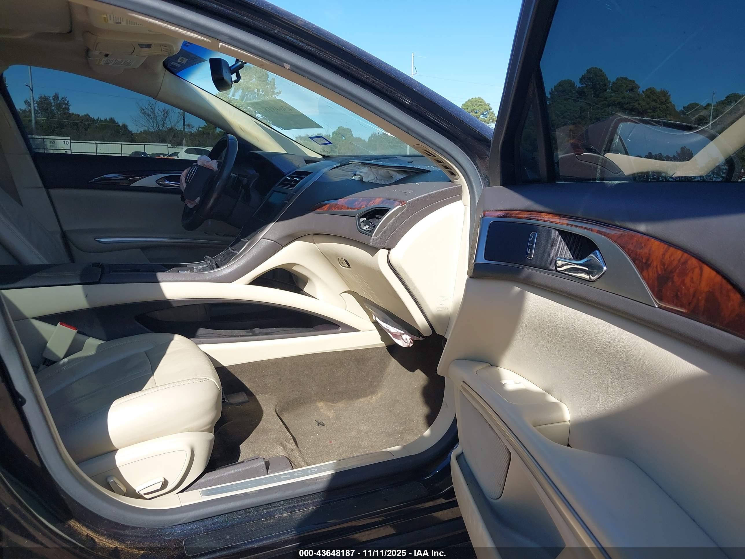 LINCOLN MKZ image 5