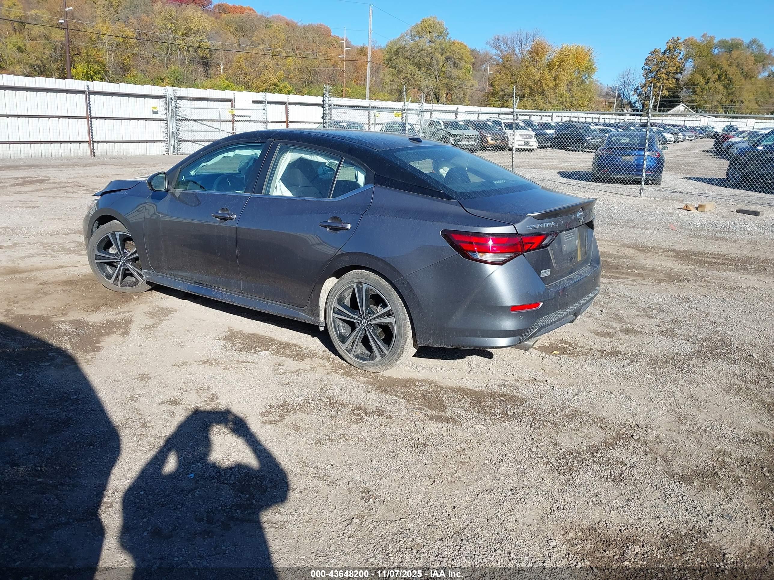 NISSAN SENTRA image 3
