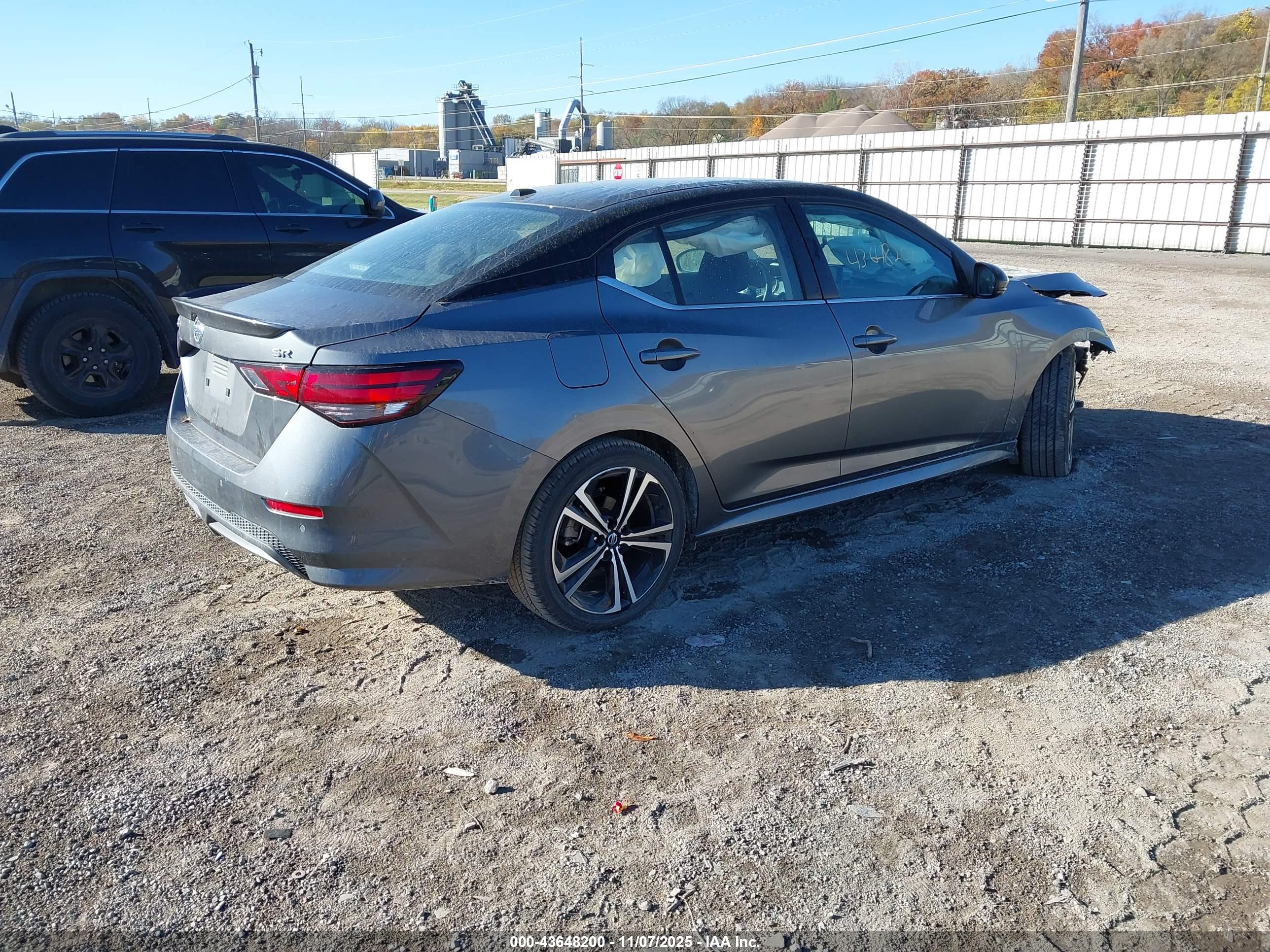 NISSAN SENTRA image 4