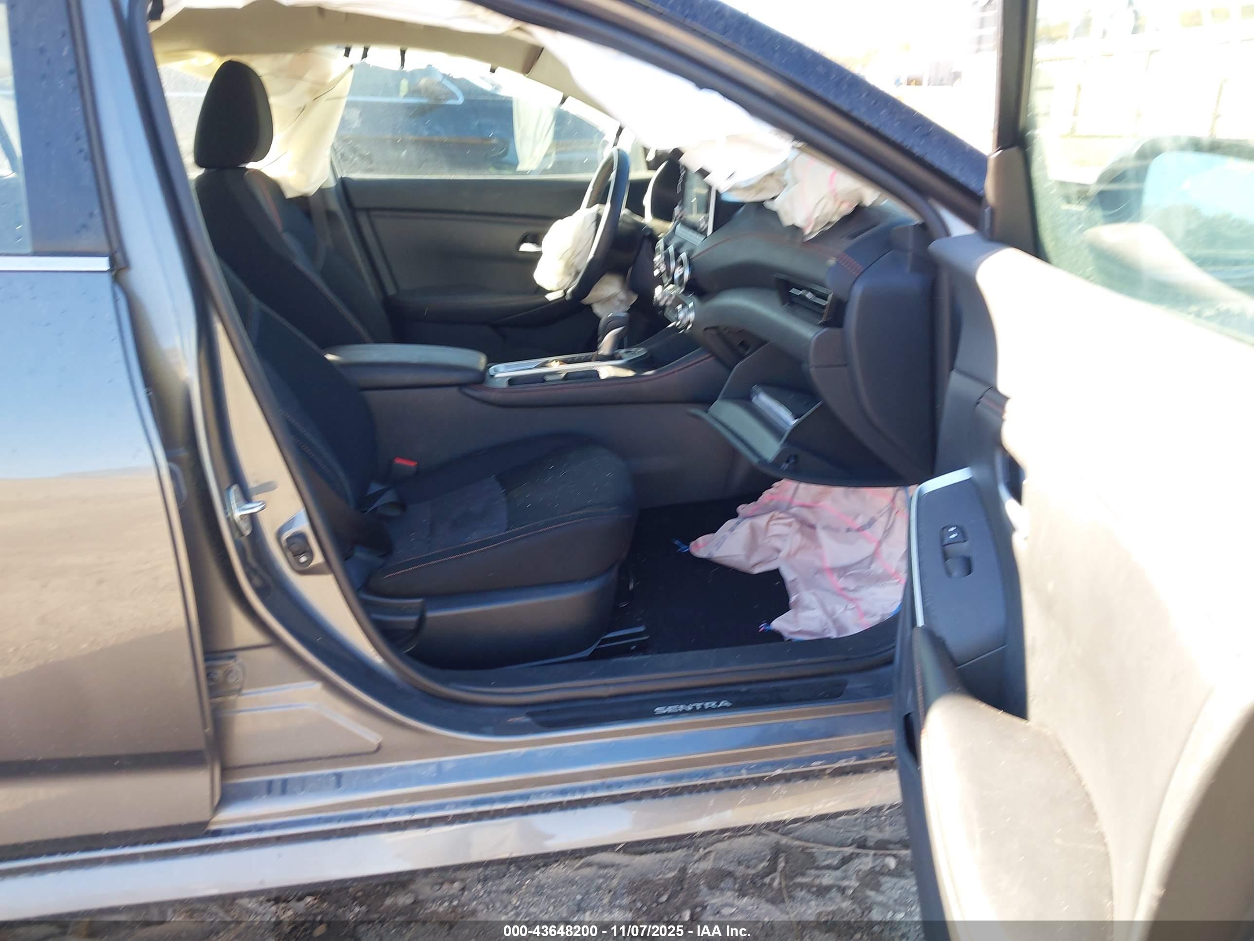 NISSAN SENTRA image 5