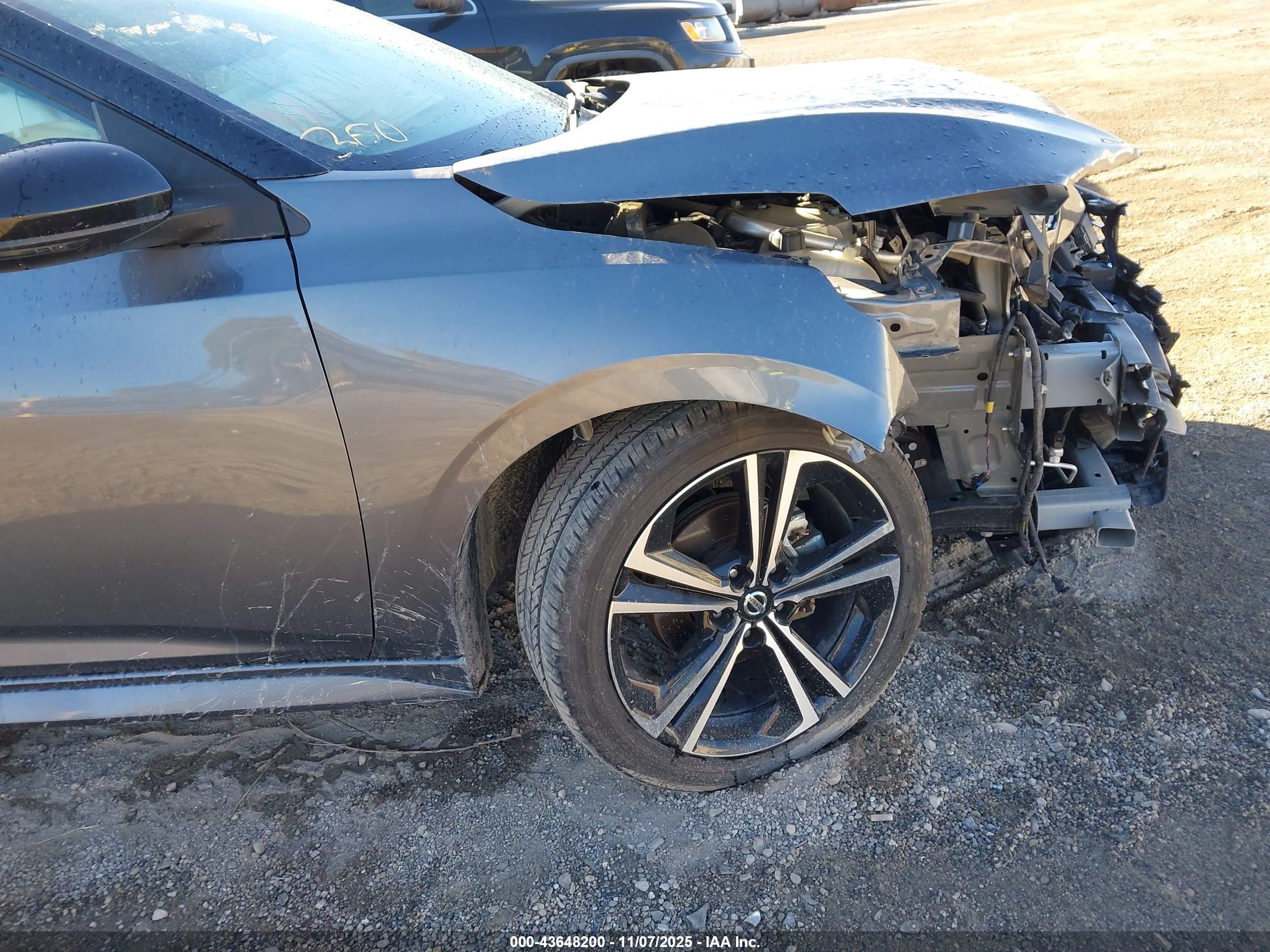 NISSAN SENTRA image 6