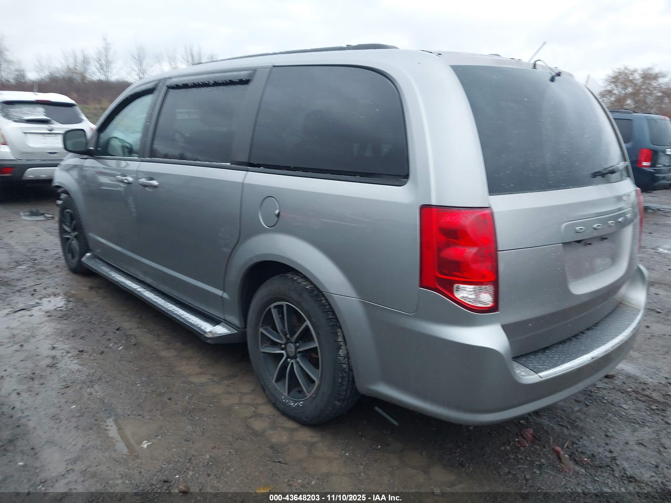 DODGE GRAND image 3
