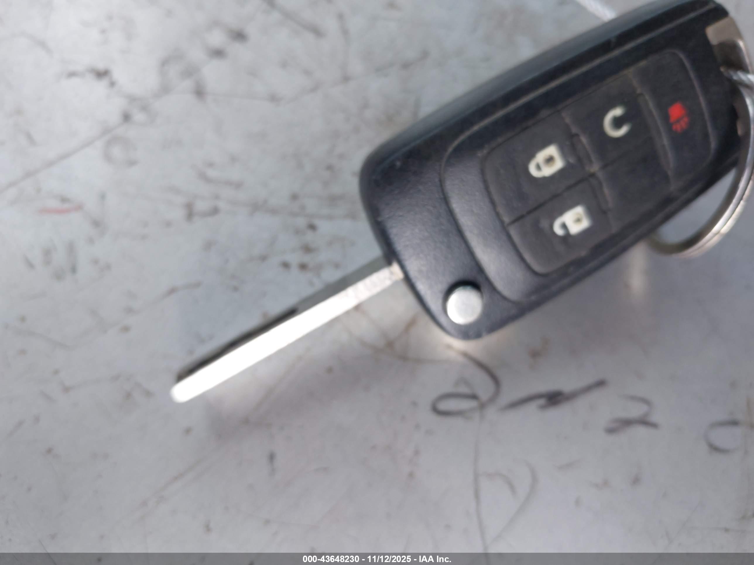 CHEVROLET EQUINOX image 11