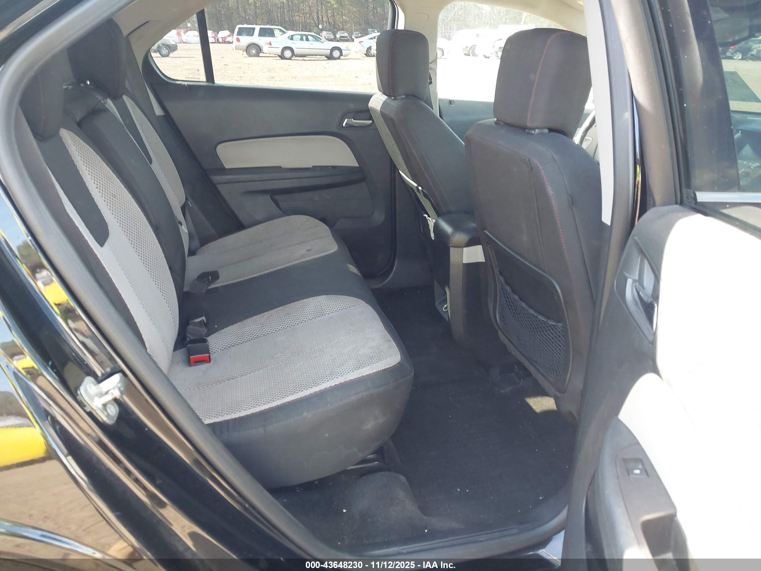 CHEVROLET EQUINOX image 8