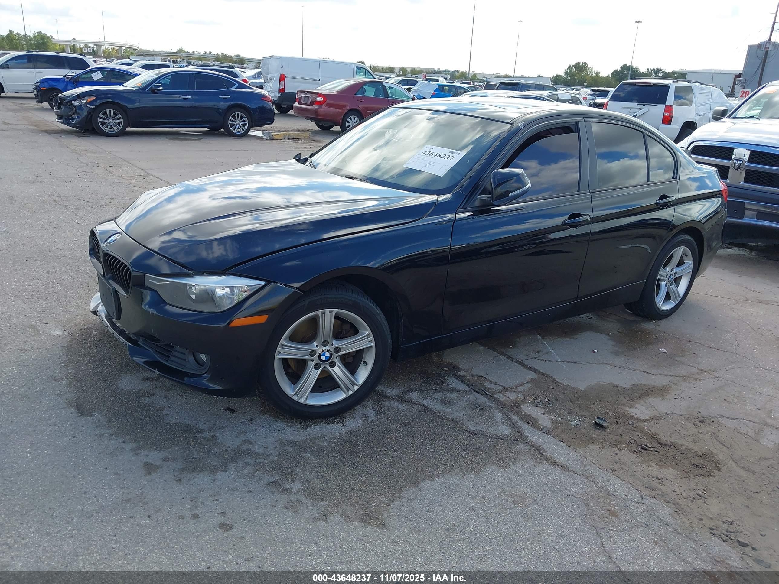 BMW 328I image 2