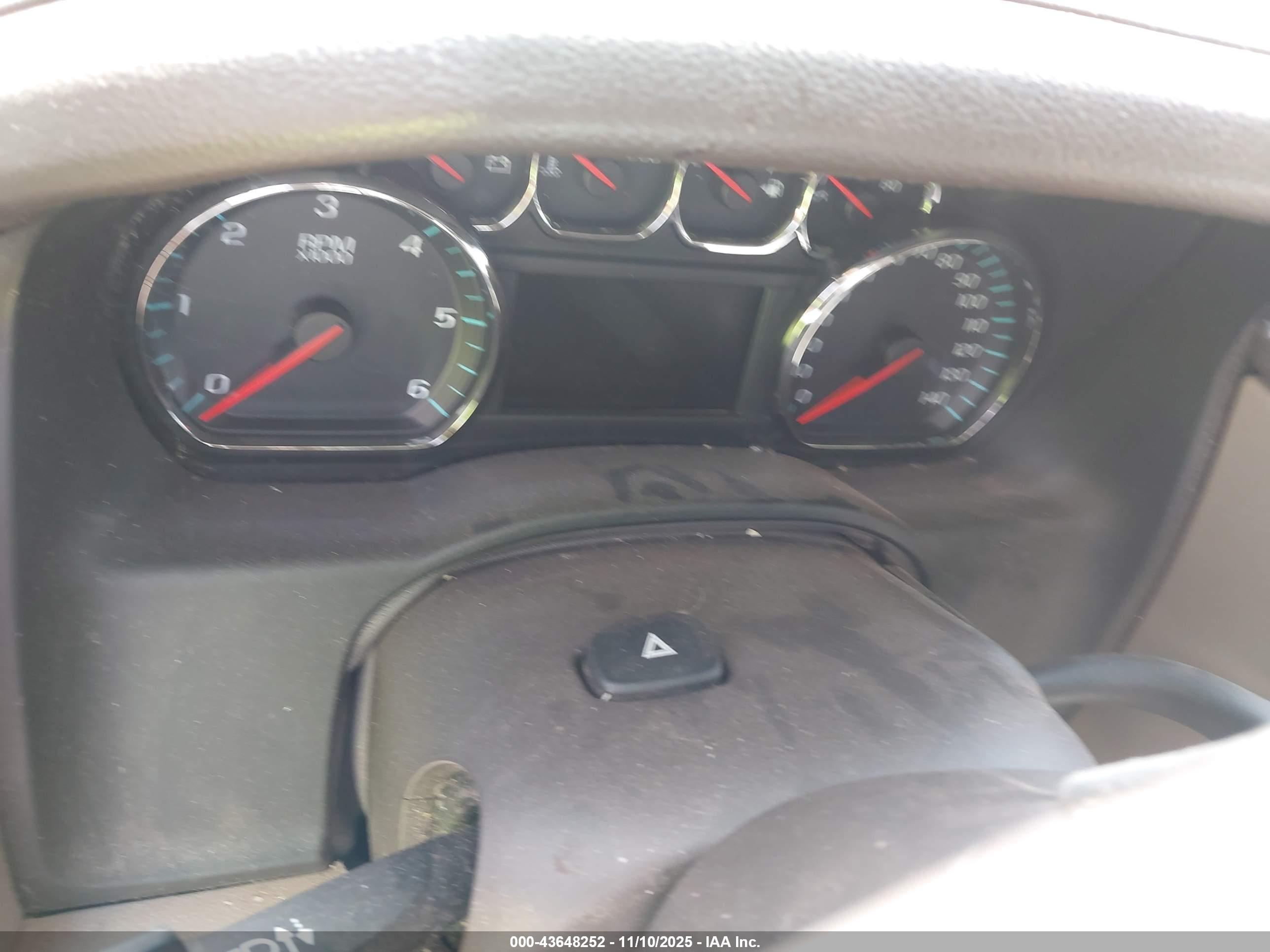 GMC YUKON image 7