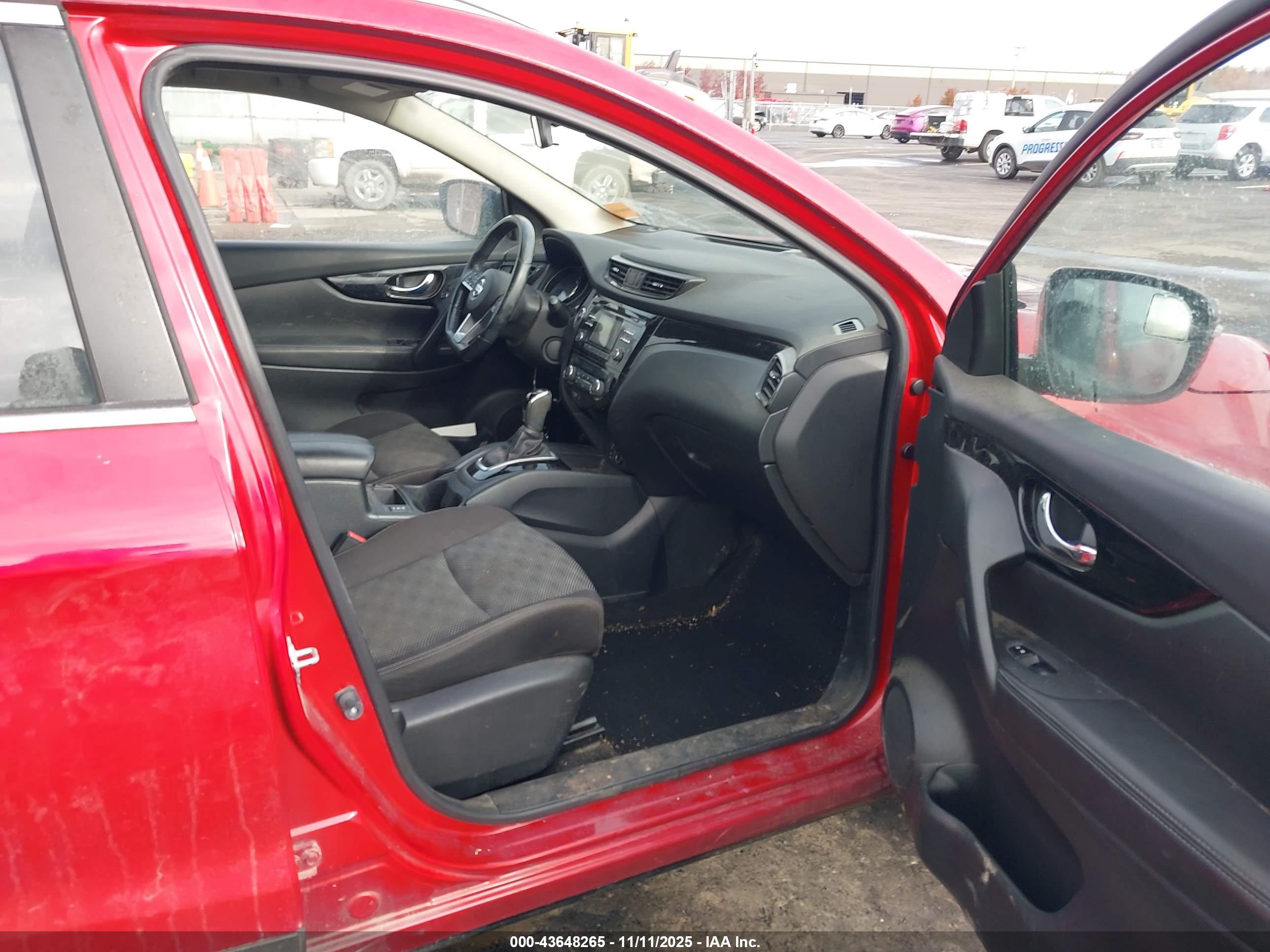 NISSAN ROGUE image 5