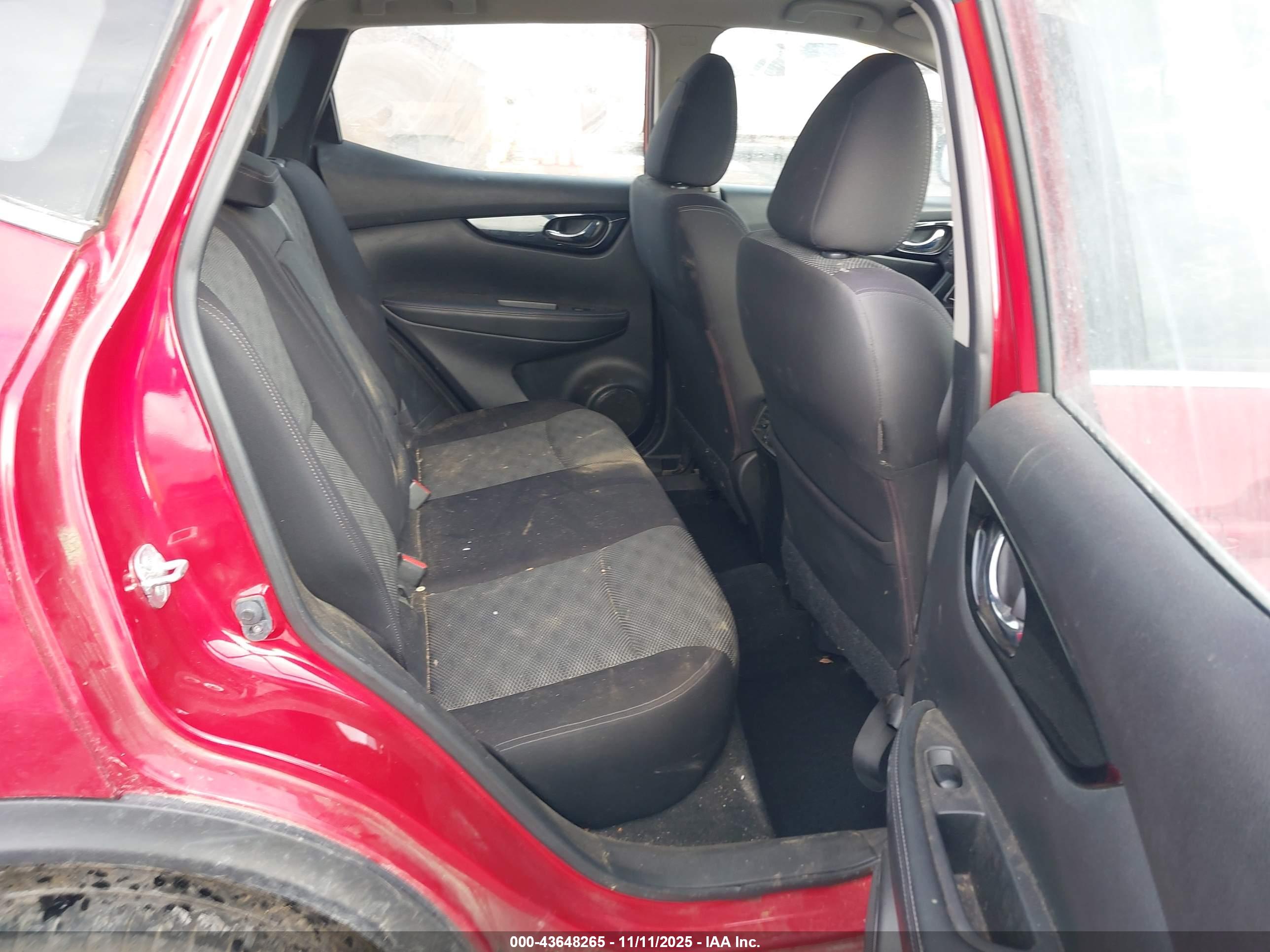 NISSAN ROGUE image 8