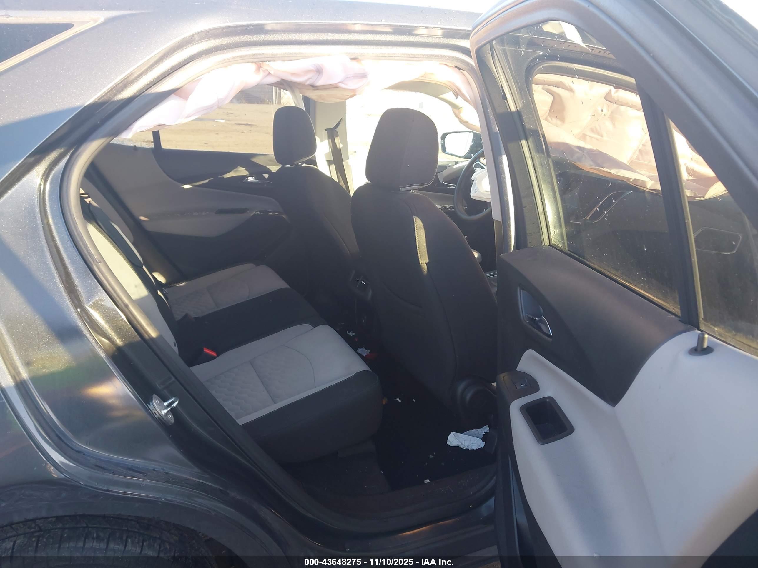 CHEVROLET EQUINOX image 8
