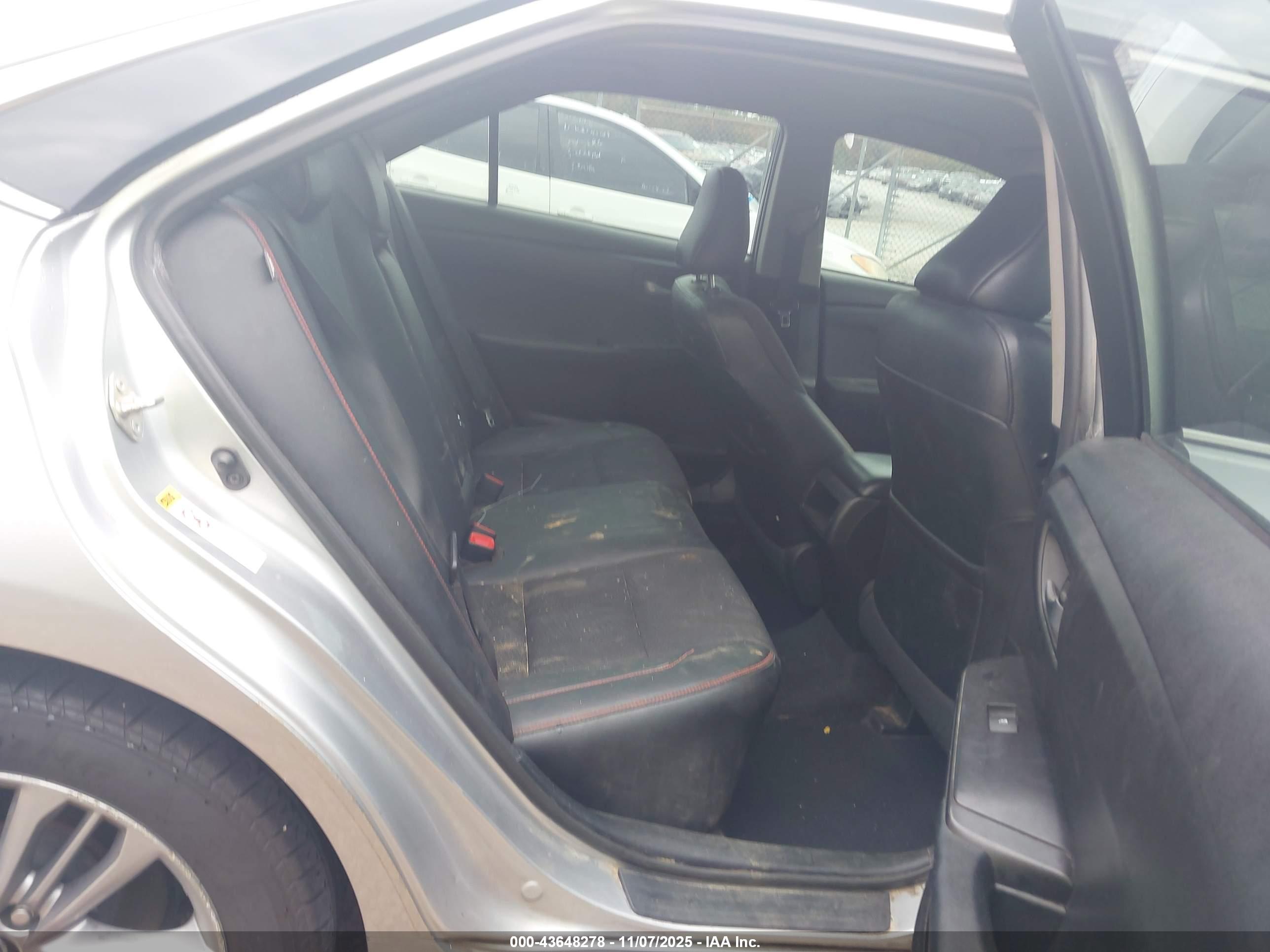TOYOTA CAMRY image 8
