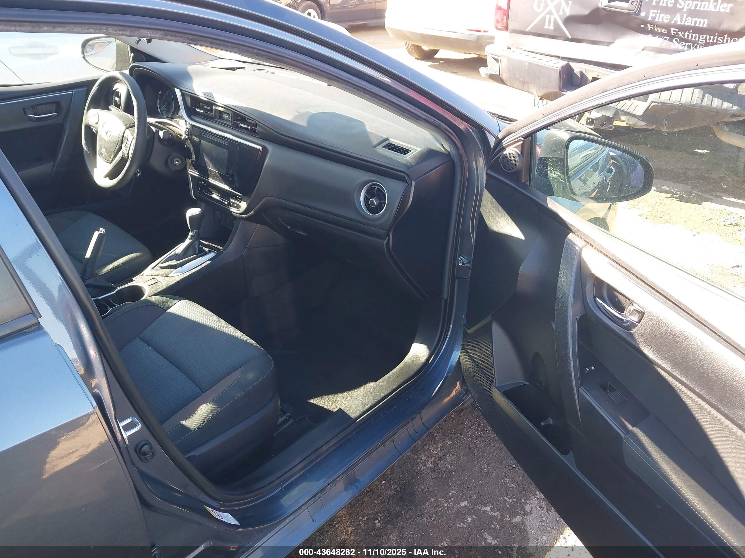 TOYOTA COROLLA image 5
